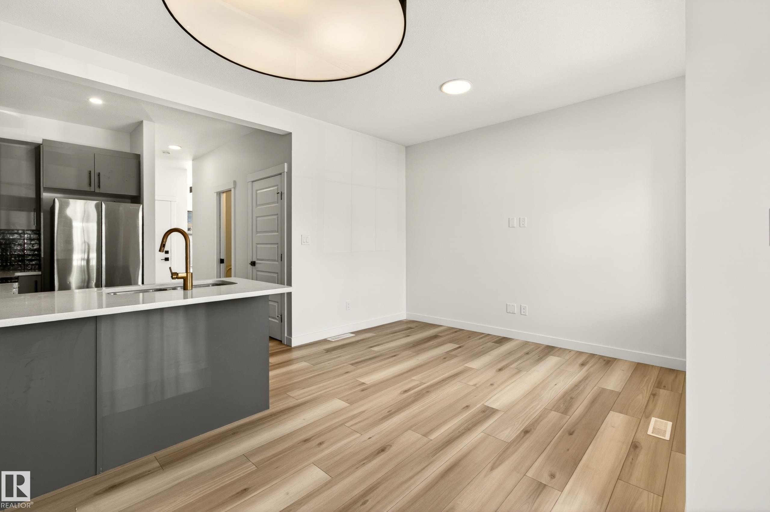 Unit 9 1910 Collip View, Edmonton, AB - Indoor Photo Showing Kitchen With Upgraded Kitchen