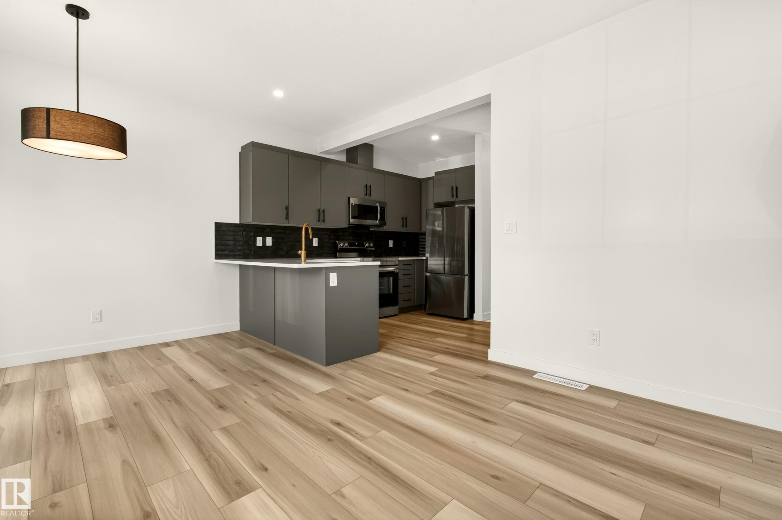 Unit 9 1910 Collip View, Edmonton, AB - Indoor Photo Showing Kitchen