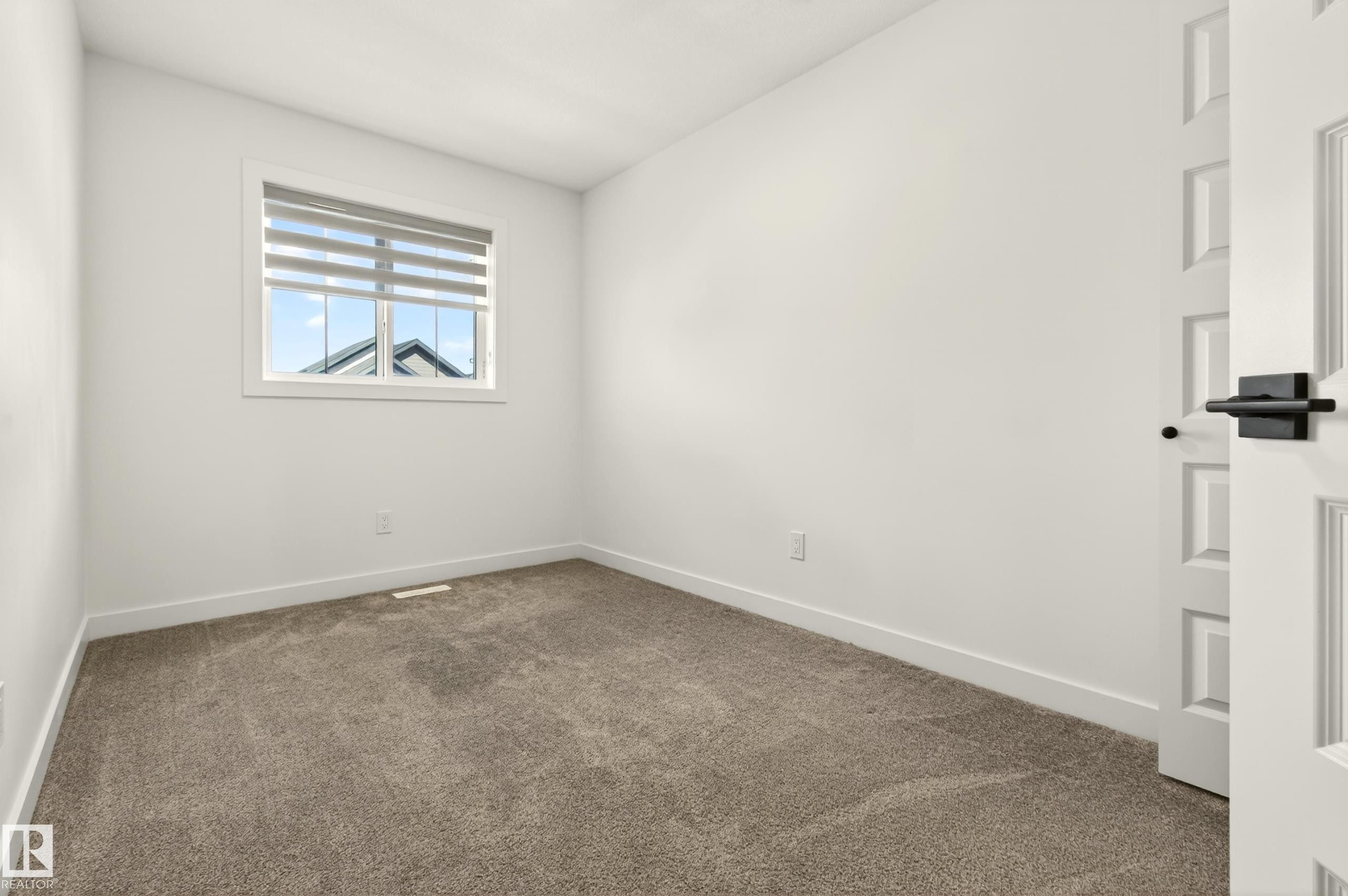 Unit 9 1910 Collip View, Edmonton, AB - Indoor Photo Showing Other Room