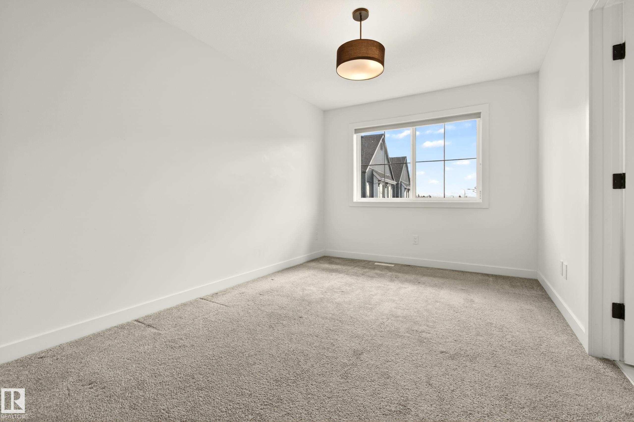 Unit 9 1910 Collip View, Edmonton, AB - Indoor Photo Showing Other Room