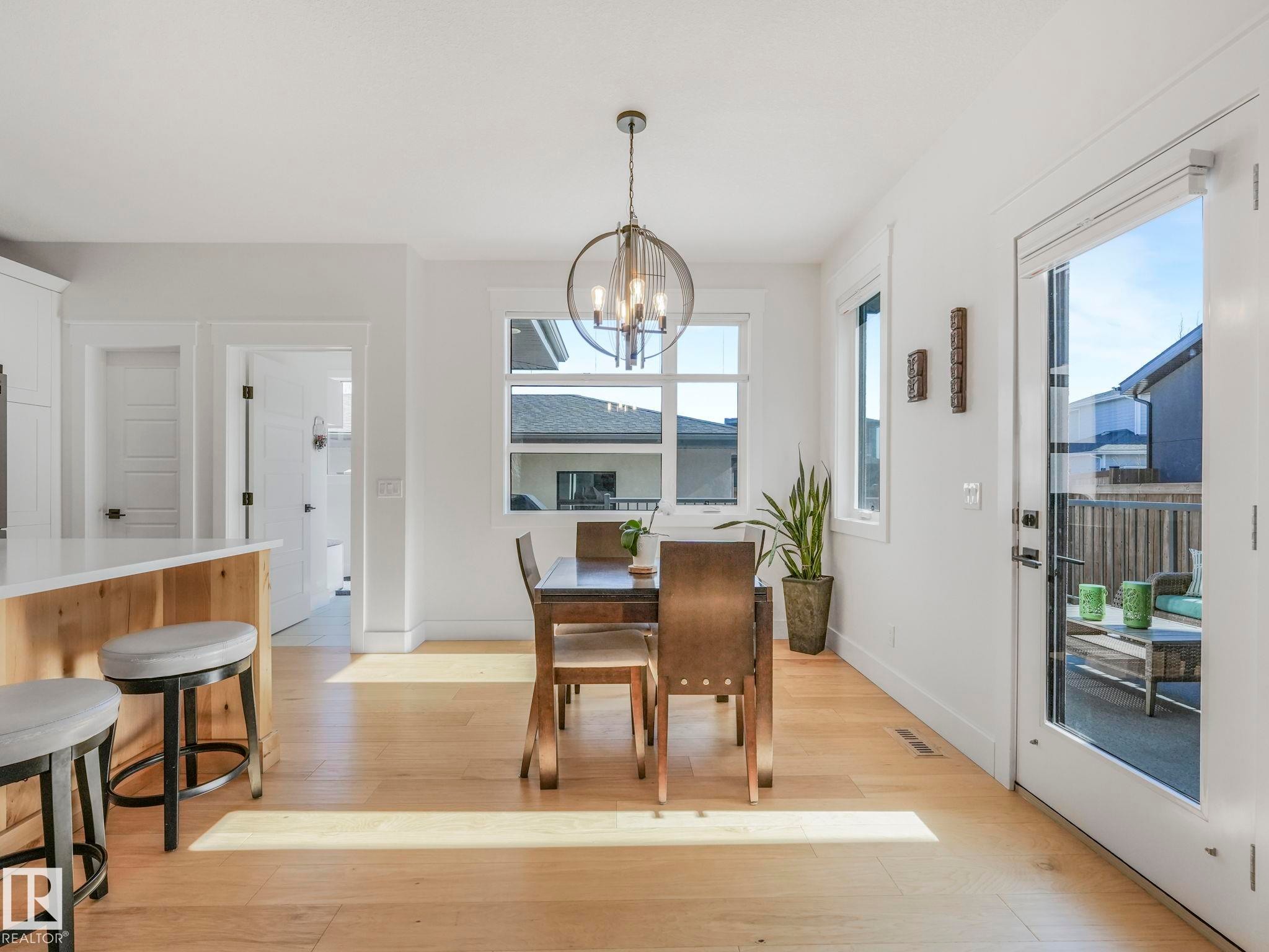 7215 May Road, Edmonton, AB - Indoor Photo Showing Dining Room