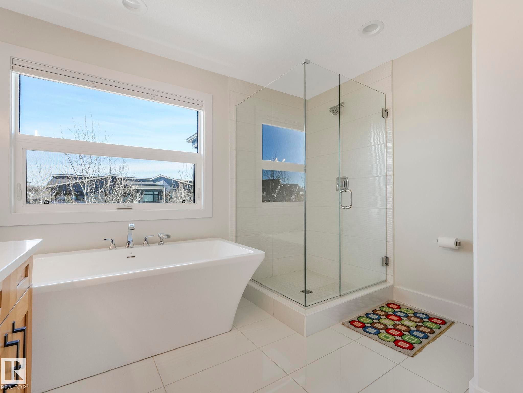 7215 May Road, Edmonton, AB - Indoor Photo Showing Bathroom