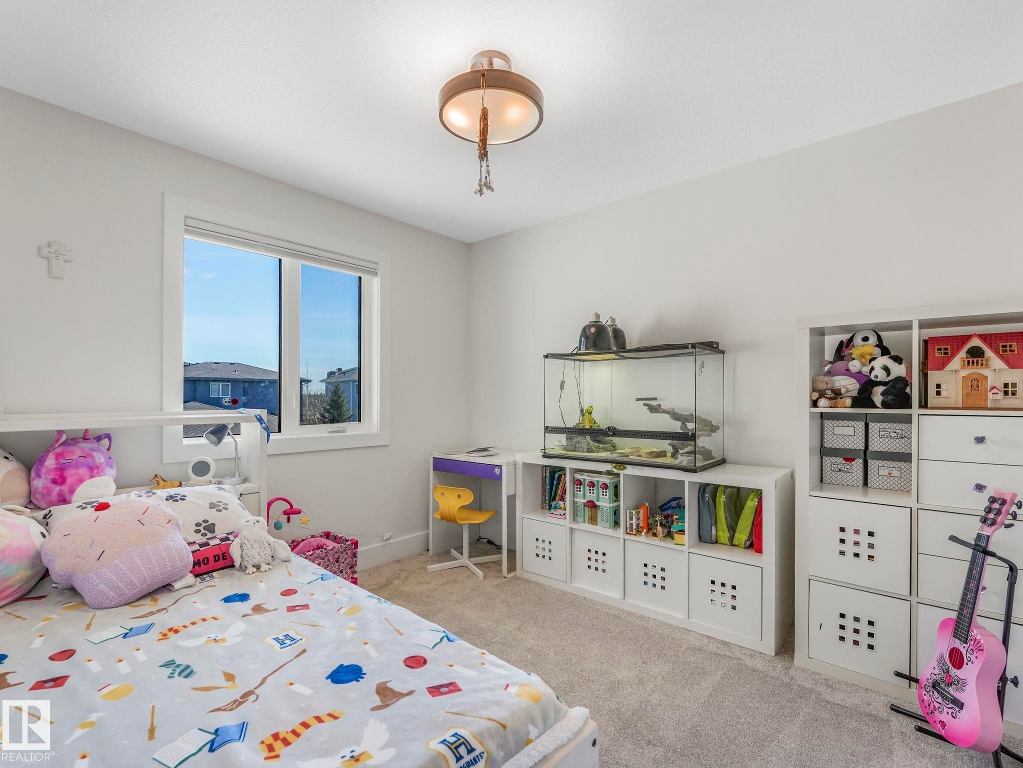 7215 May Road, Edmonton, AB - Indoor Photo Showing Bedroom