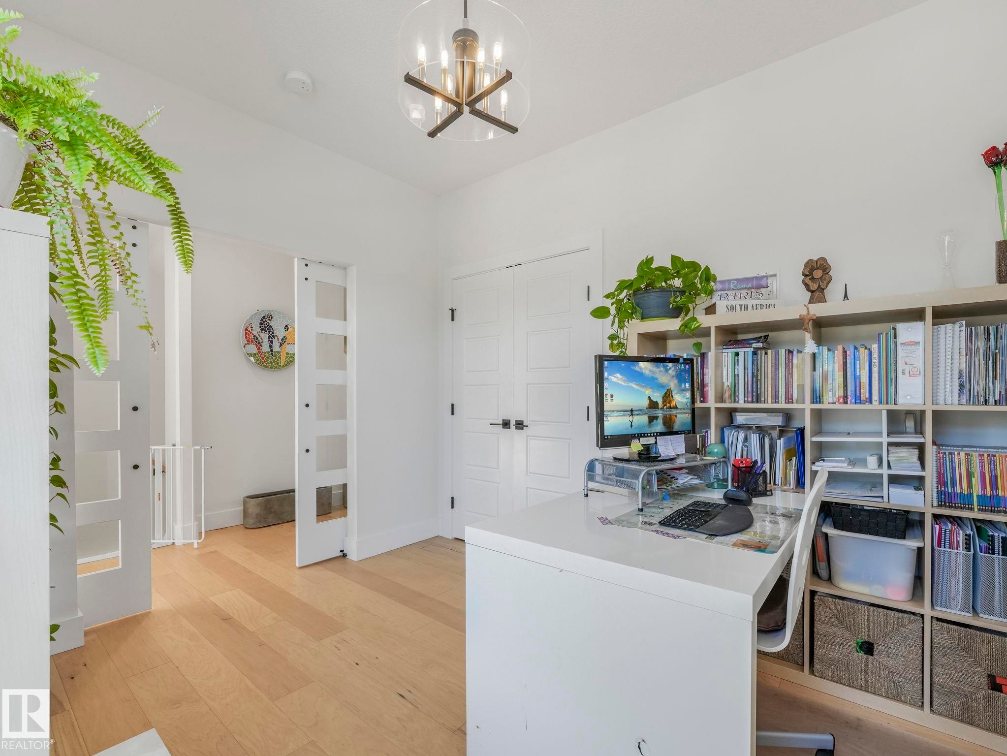 7215 May Road, Edmonton, AB - Indoor