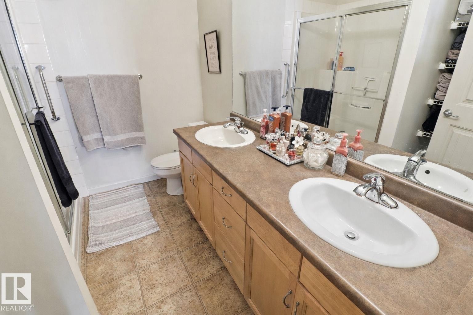 324 2503 Hanna Crescent, Edmonton, AB - Indoor Photo Showing Bathroom