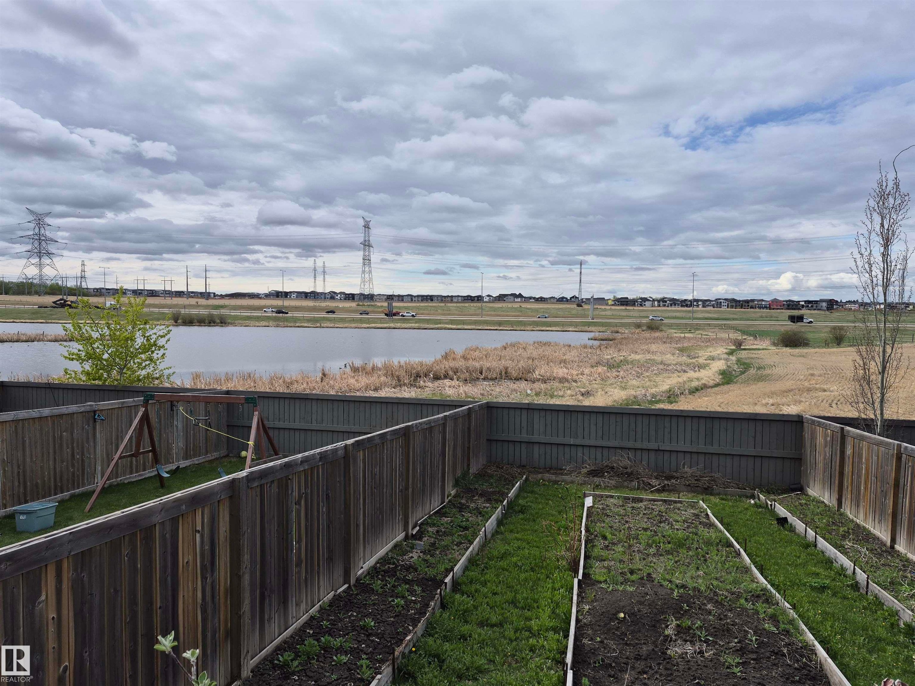 3217 11 Avenue, Edmonton, AB - Outdoor With View