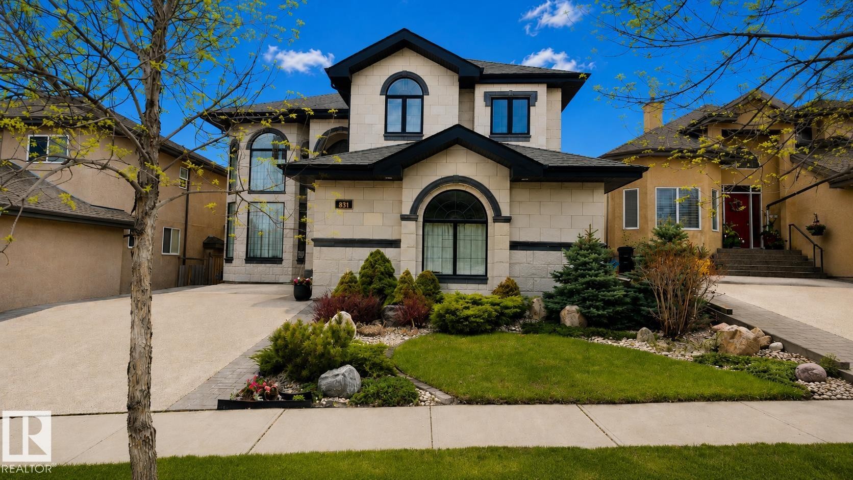 831 Hollands Landing, Edmonton, AB - Outdoor With Facade
