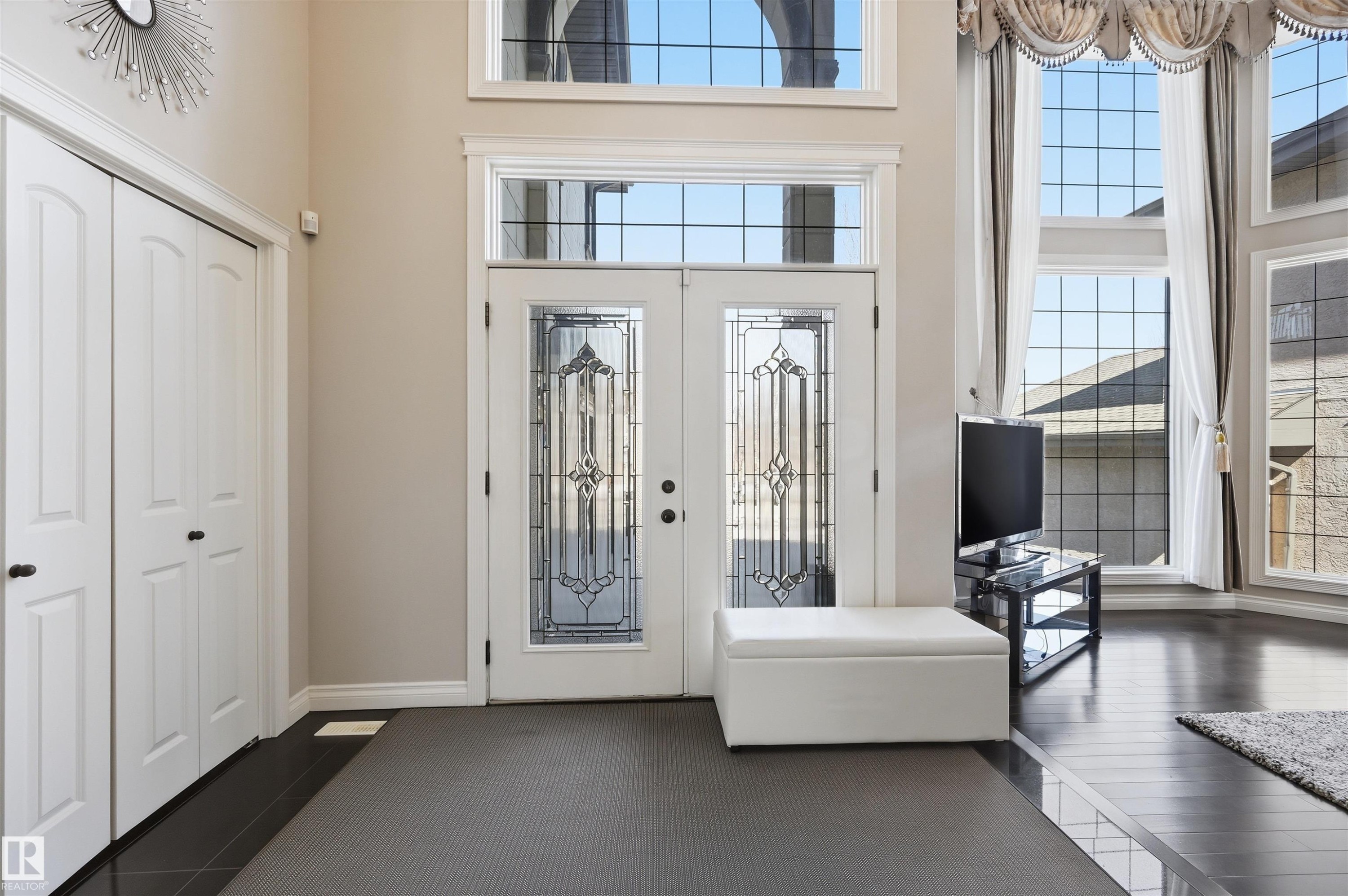 831 Hollands Landing, Edmonton, AB - Indoor Photo Showing Other Room