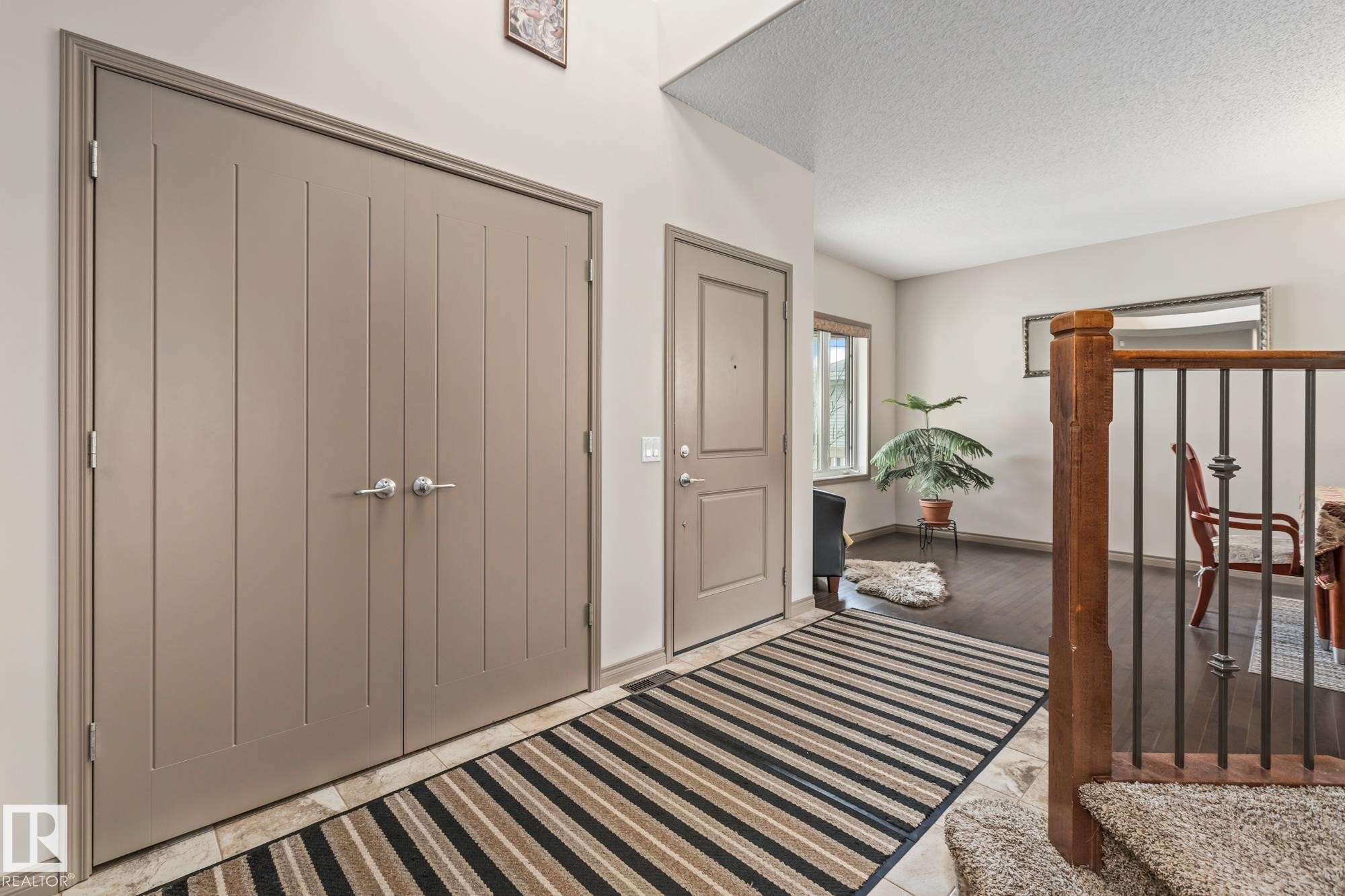 9520 206 Street, Edmonton, AB - Indoor Photo Showing Other Room