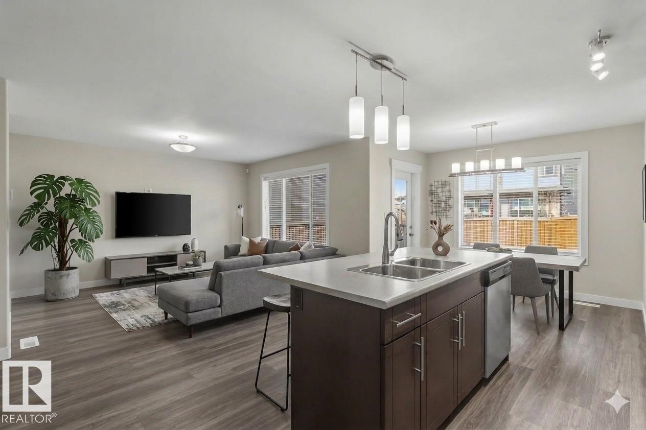 2547 Amerongen Crescent, Edmonton, AB - Indoor