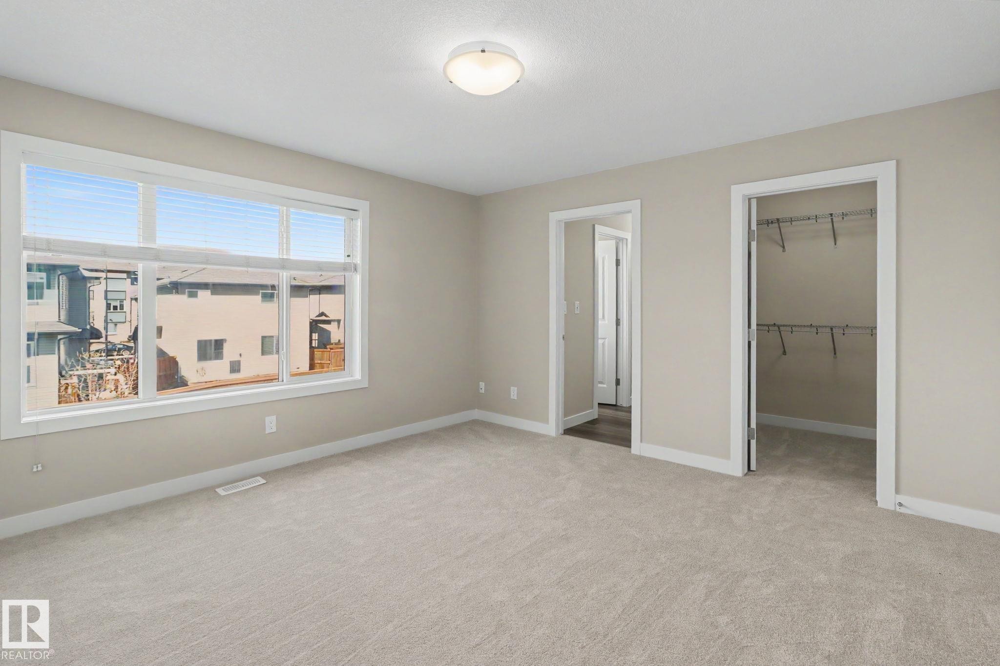 2547 Amerongen Crescent, Edmonton, AB - Indoor Photo Showing Other Room