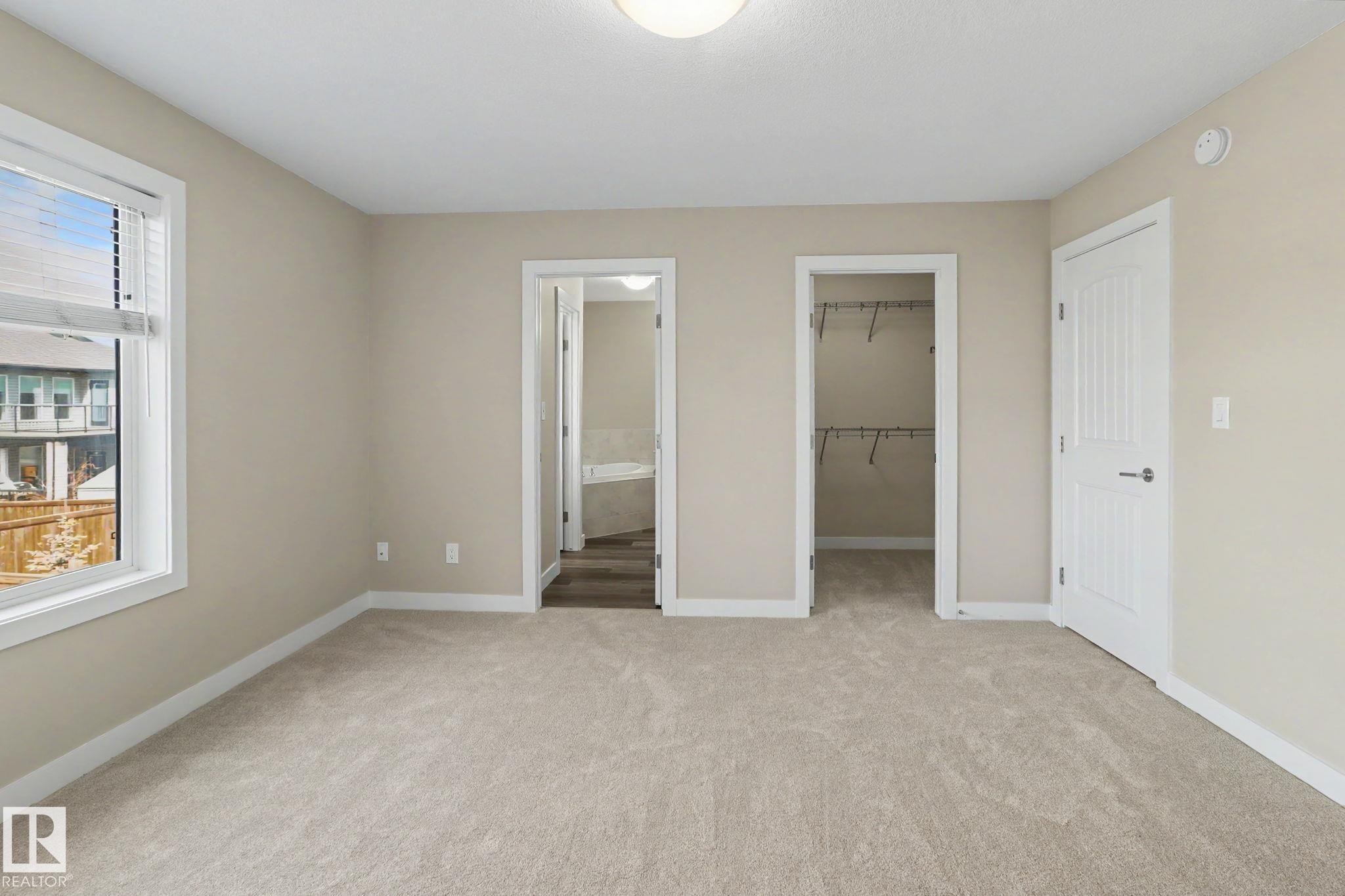 2547 Amerongen Crescent, Edmonton, AB - Indoor Photo Showing Other Room