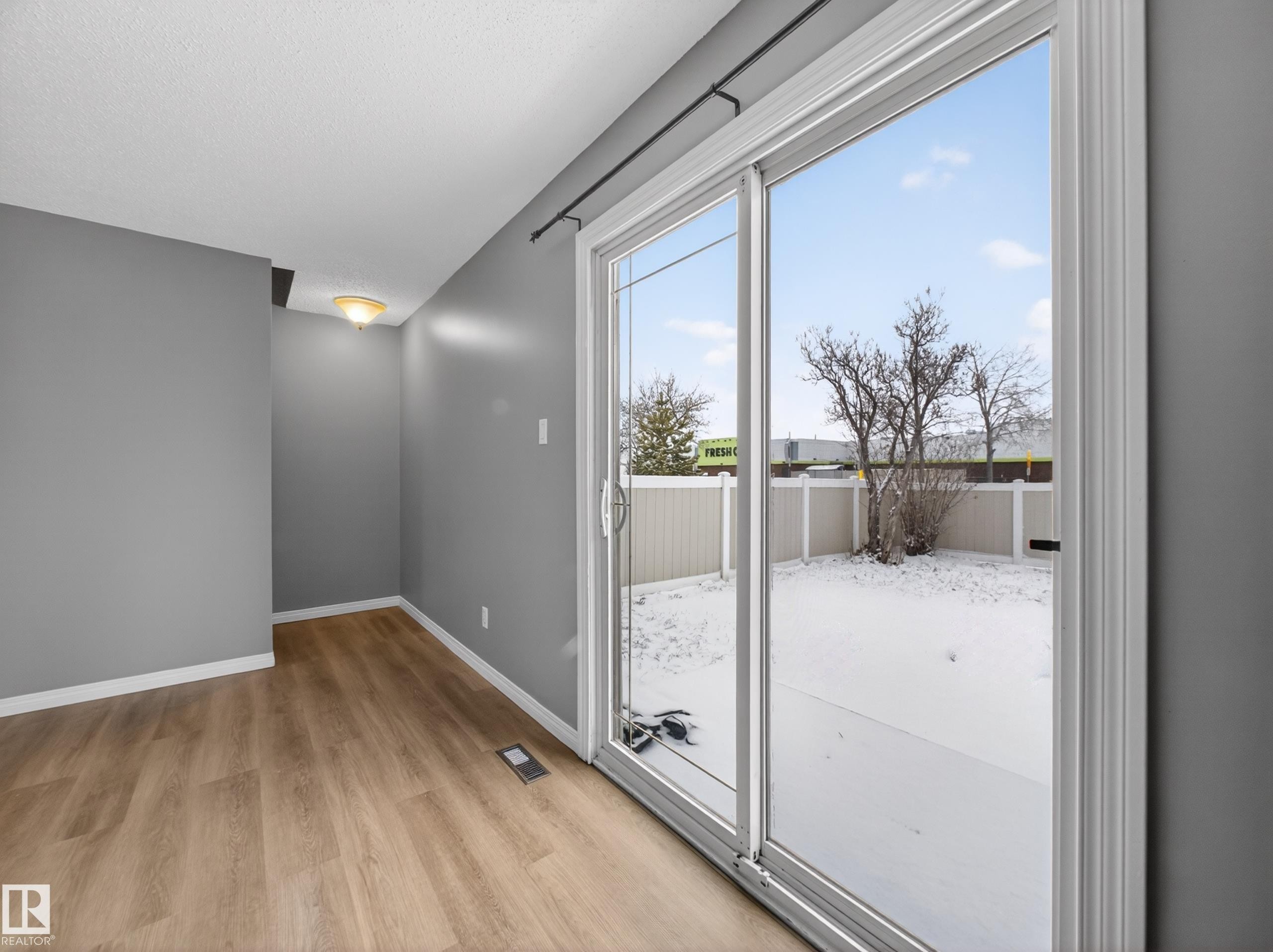 7715 37 Avenue, Edmonton, AB - Indoor Photo Showing Other Room