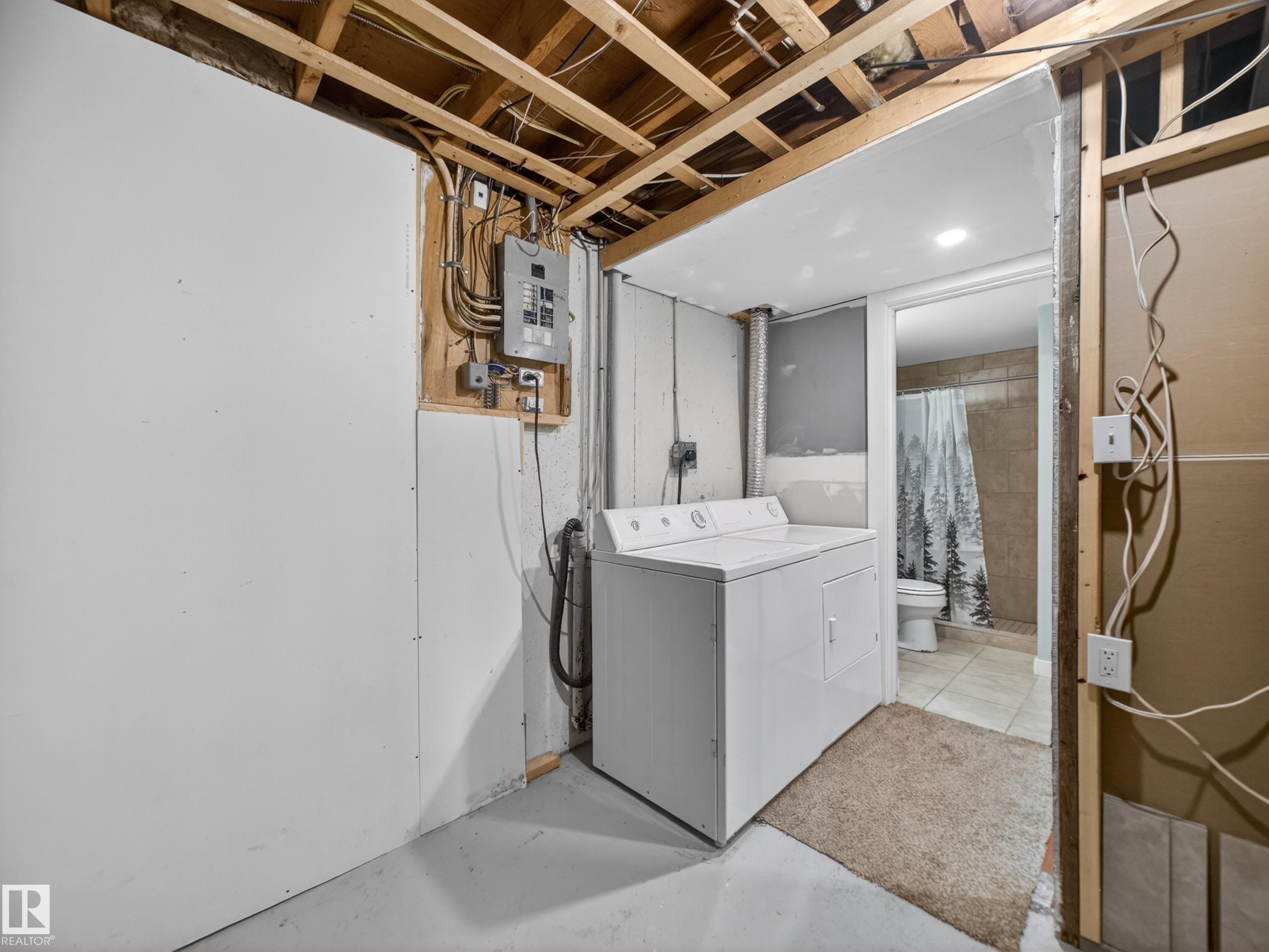 7715 37 Avenue, Edmonton, AB - Indoor Photo Showing Laundry Room
