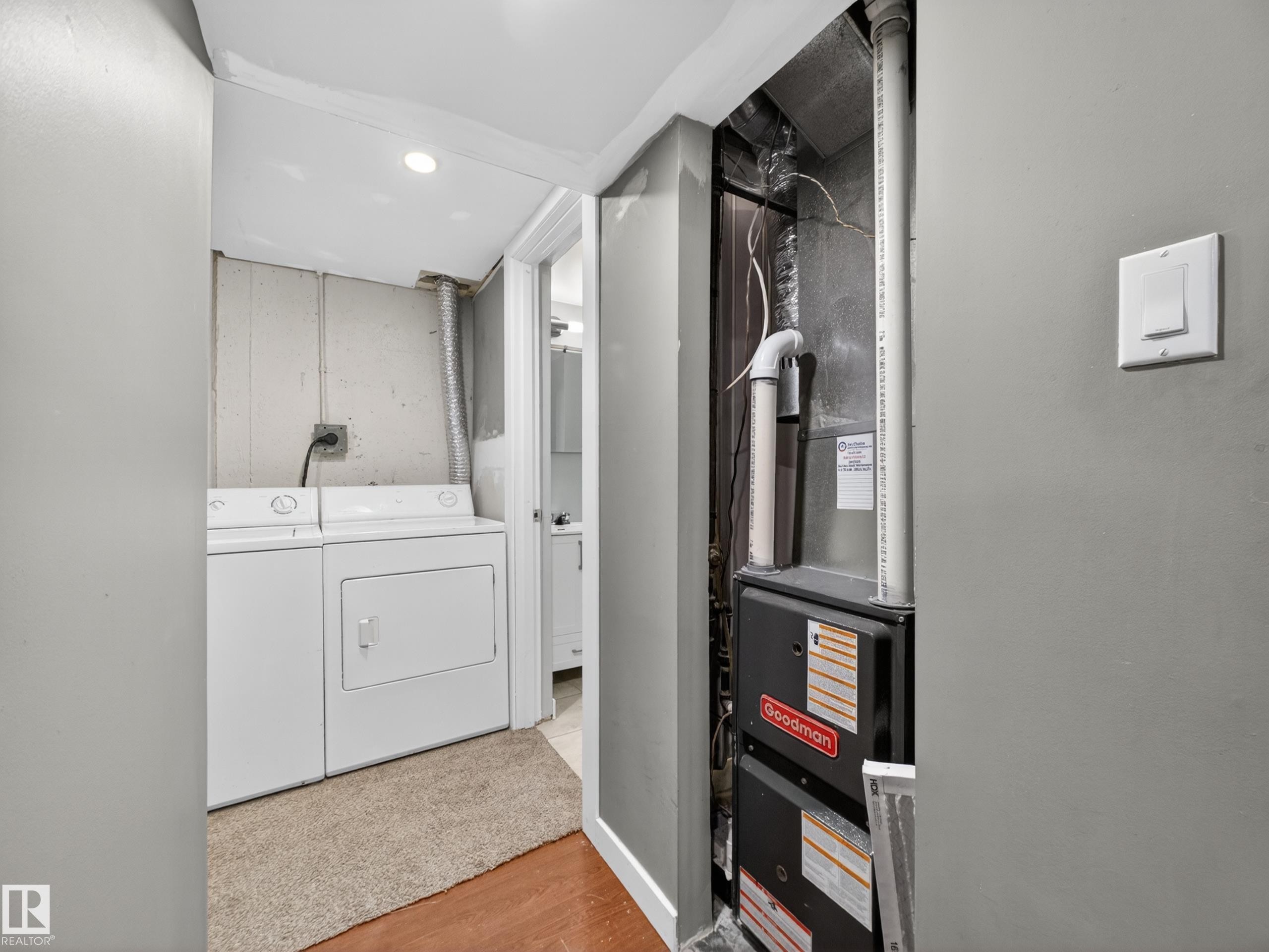 7715 37 Avenue, Edmonton, AB - Indoor Photo Showing Laundry Room