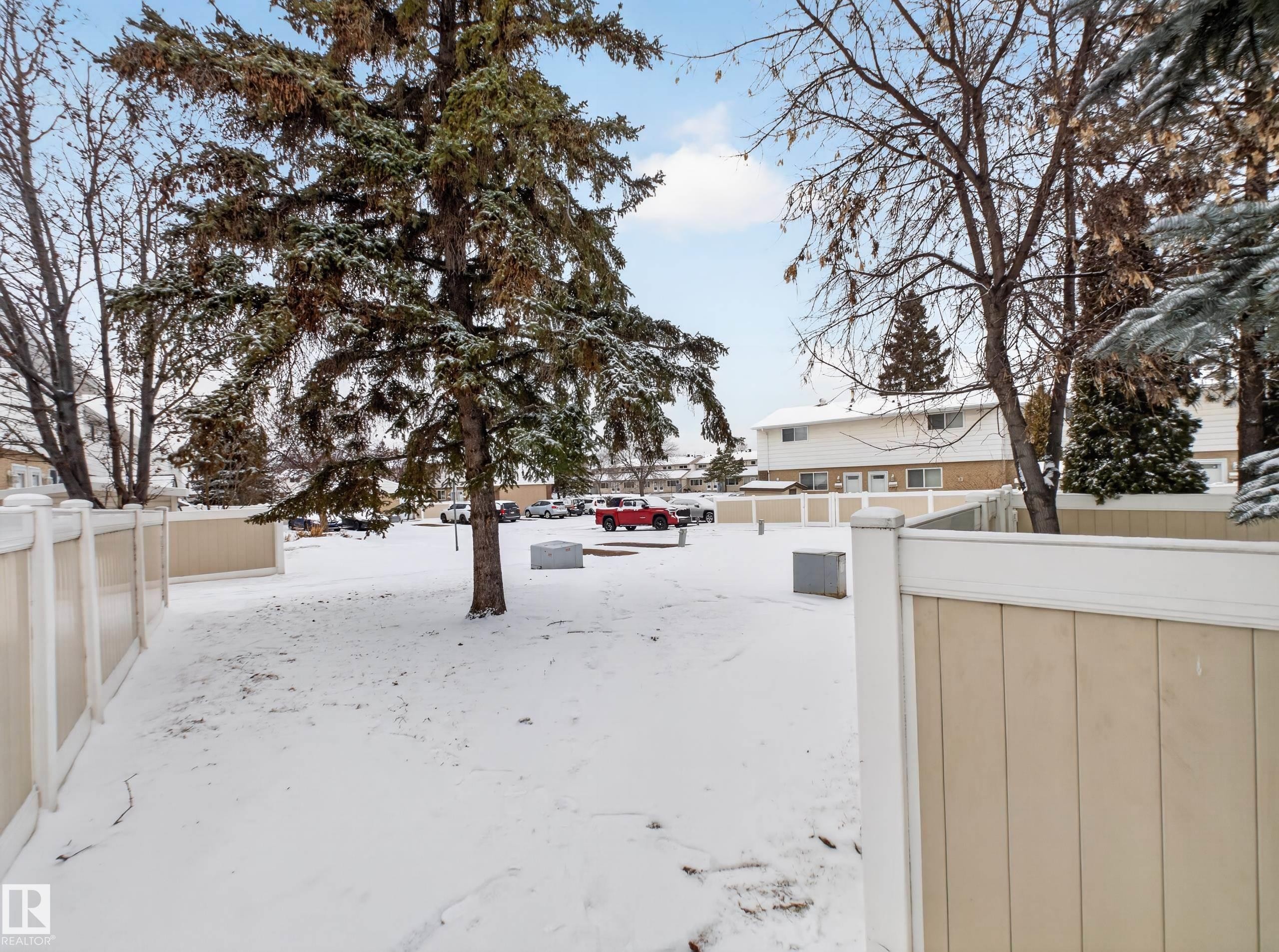 7715 37 Avenue, Edmonton, AB - Outdoor
