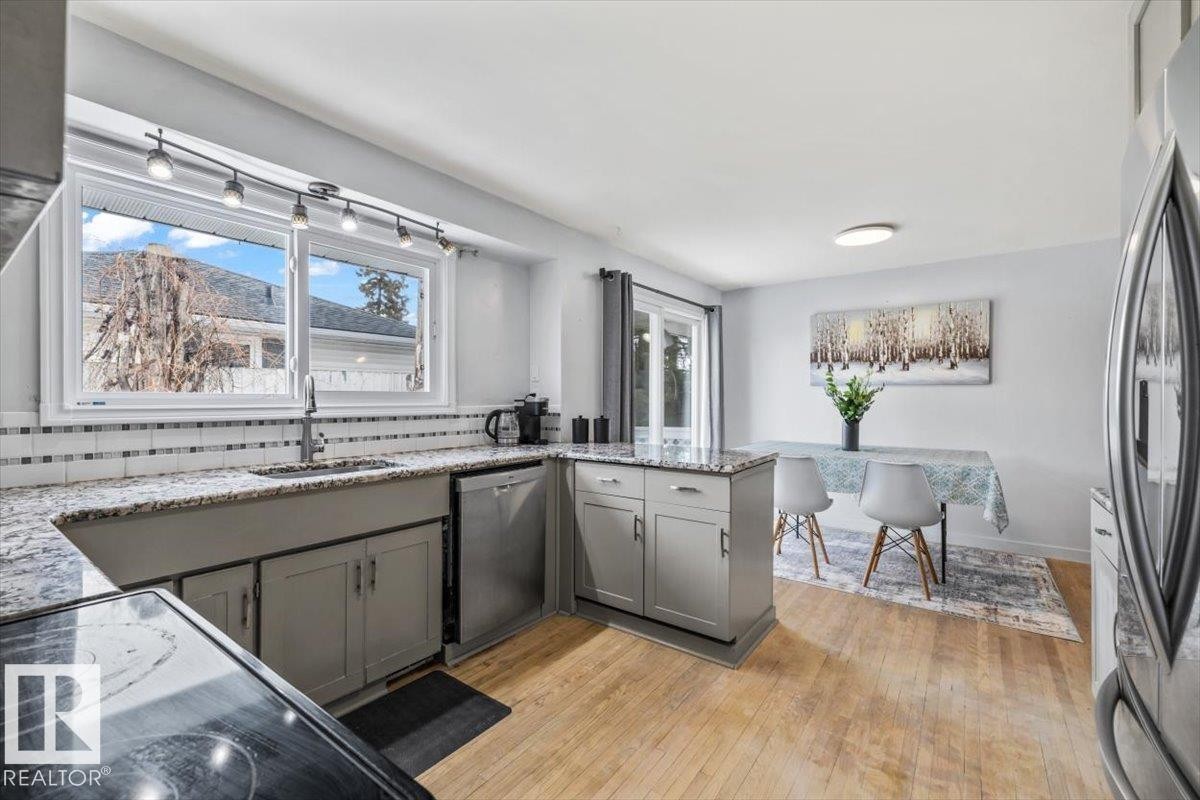 9304 128A Avenue, Edmonton, AB - Indoor Photo Showing Kitchen