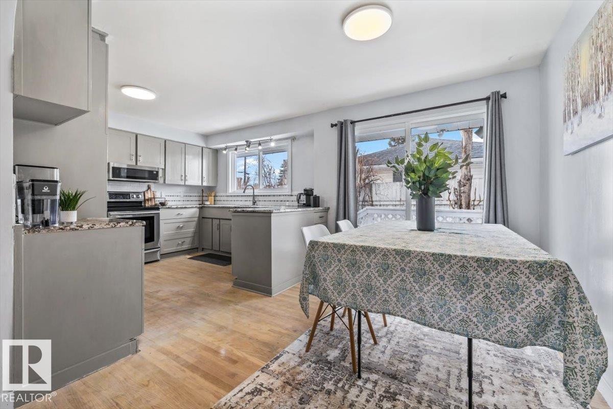 9304 128A Avenue, Edmonton, AB - Indoor