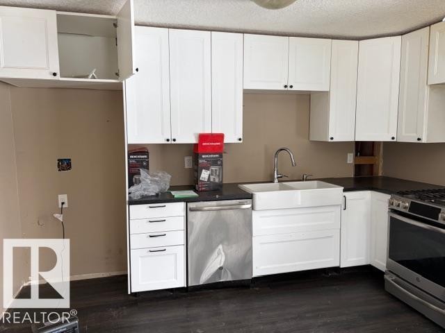 582 Highway 813, Rural Opportunity M.D., AB - Indoor Photo Showing Kitchen