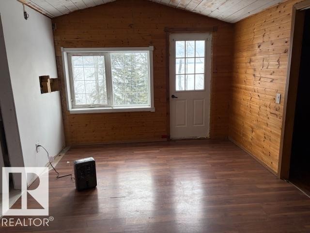 582 Highway 813, Rural Opportunity M.D., AB - Indoor Photo Showing Other Room