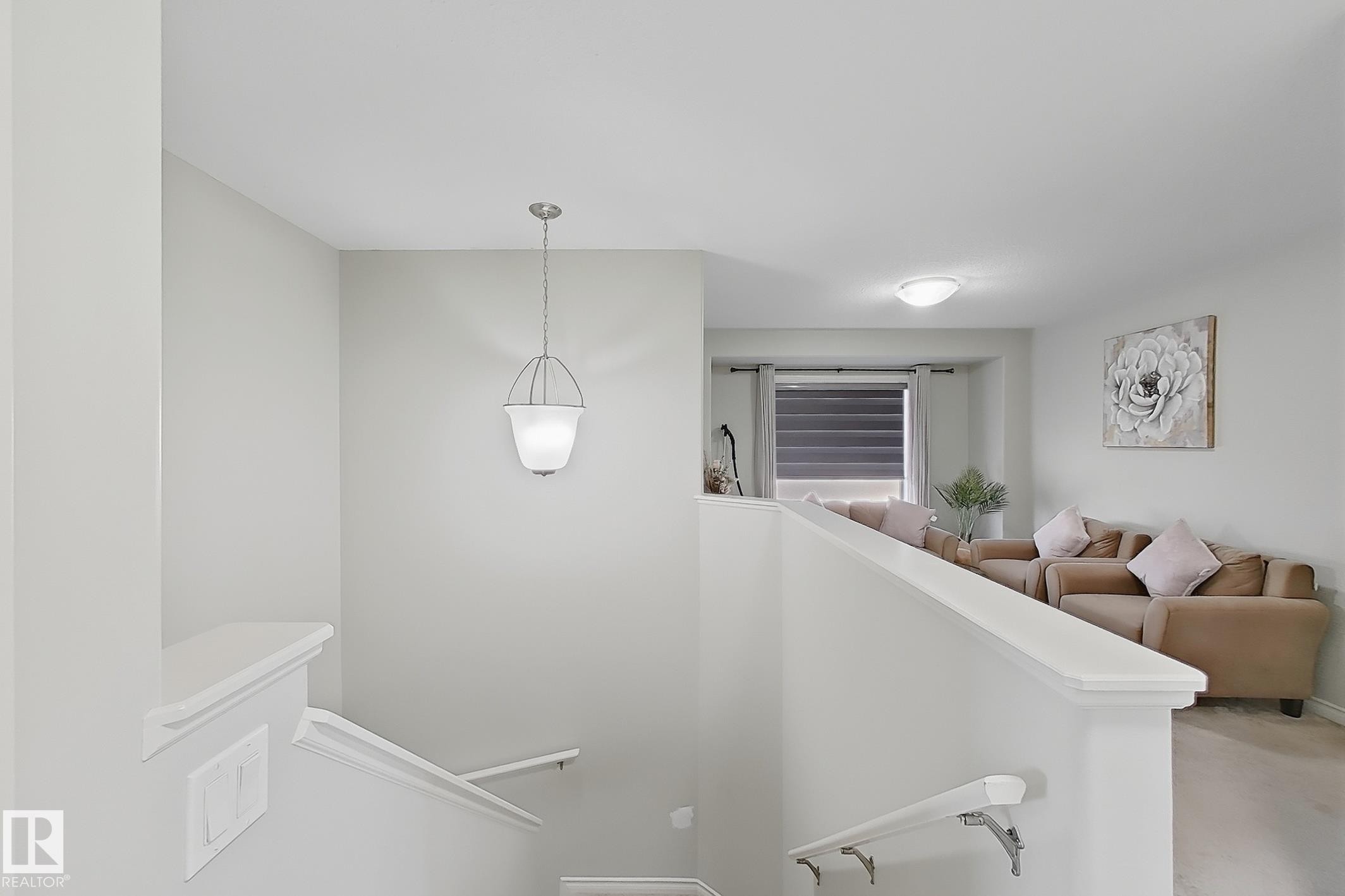 3215 22 Avenue, Edmonton, AB - Indoor Photo Showing Other Room