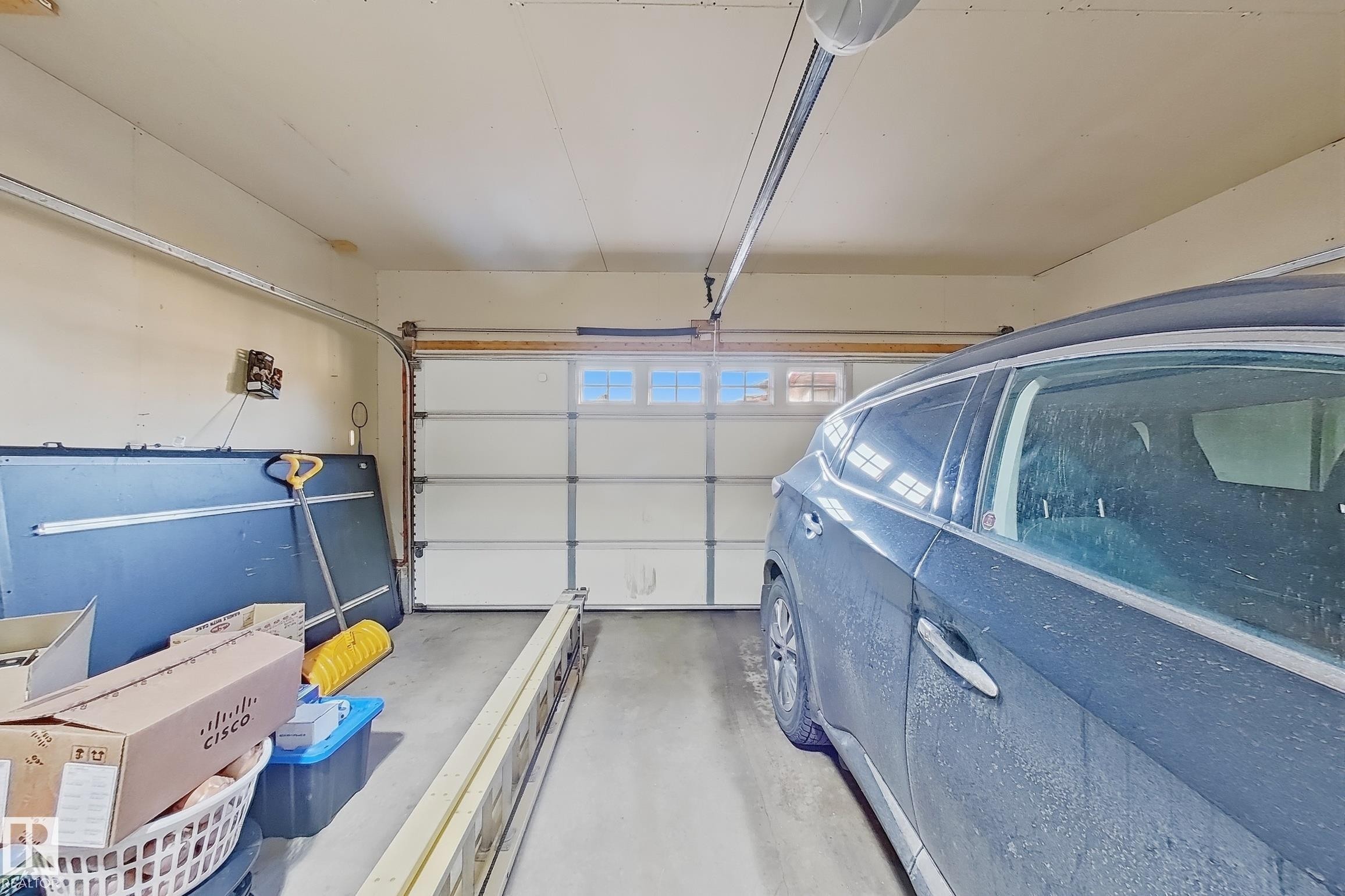 3215 22 Avenue, Edmonton, AB - Indoor Photo Showing Garage