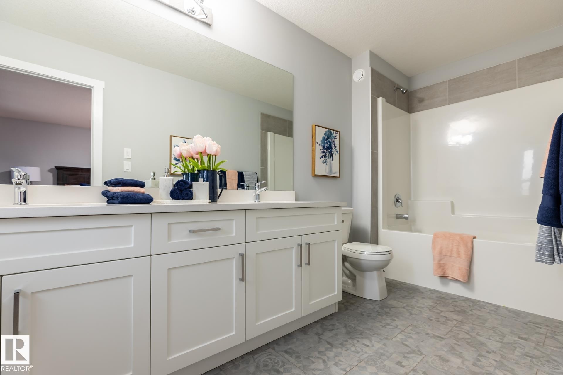 17820 70 Street, Edmonton, AB - Indoor Photo Showing Bathroom