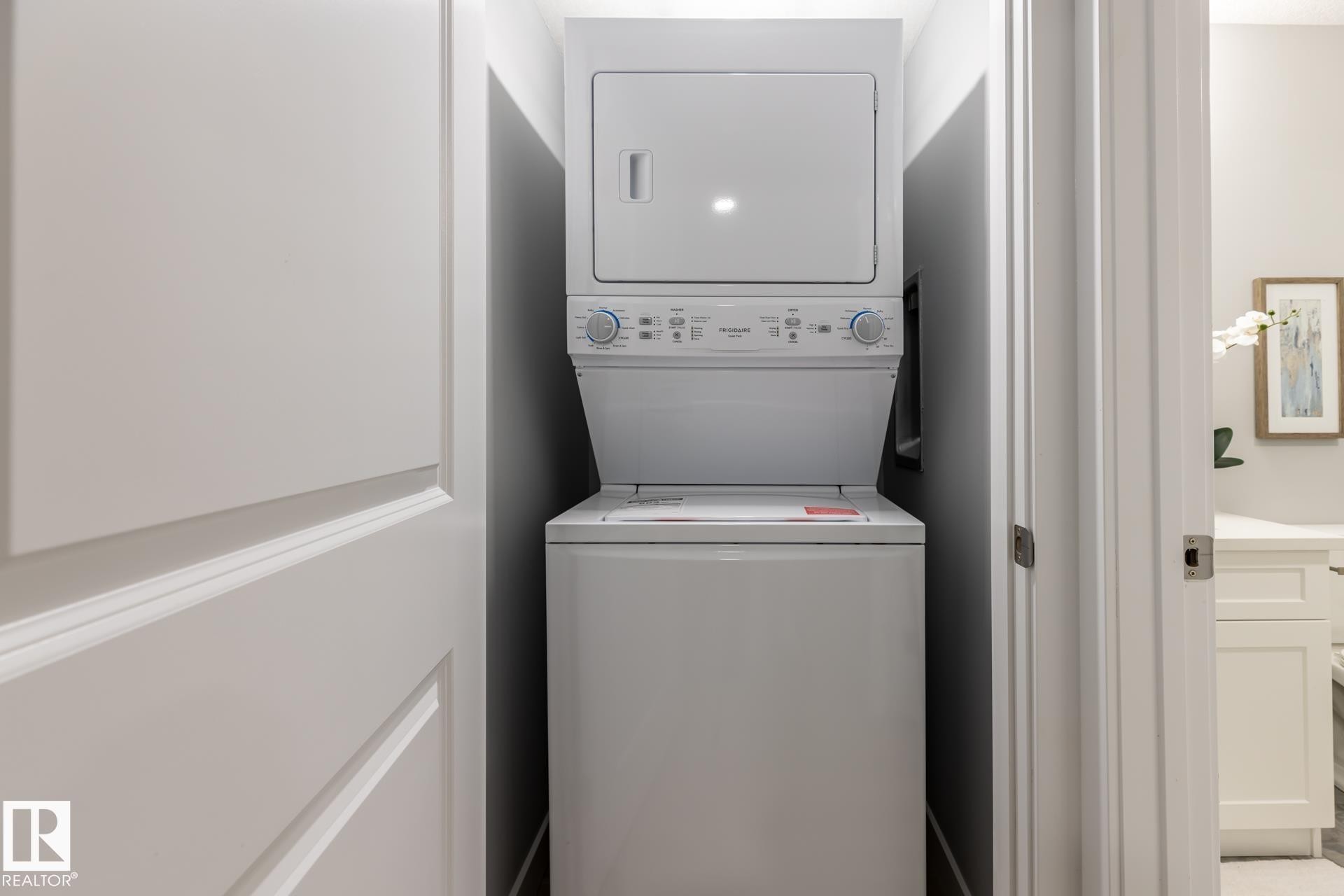 17820 70 Street, Edmonton, AB - Indoor Photo Showing Laundry Room