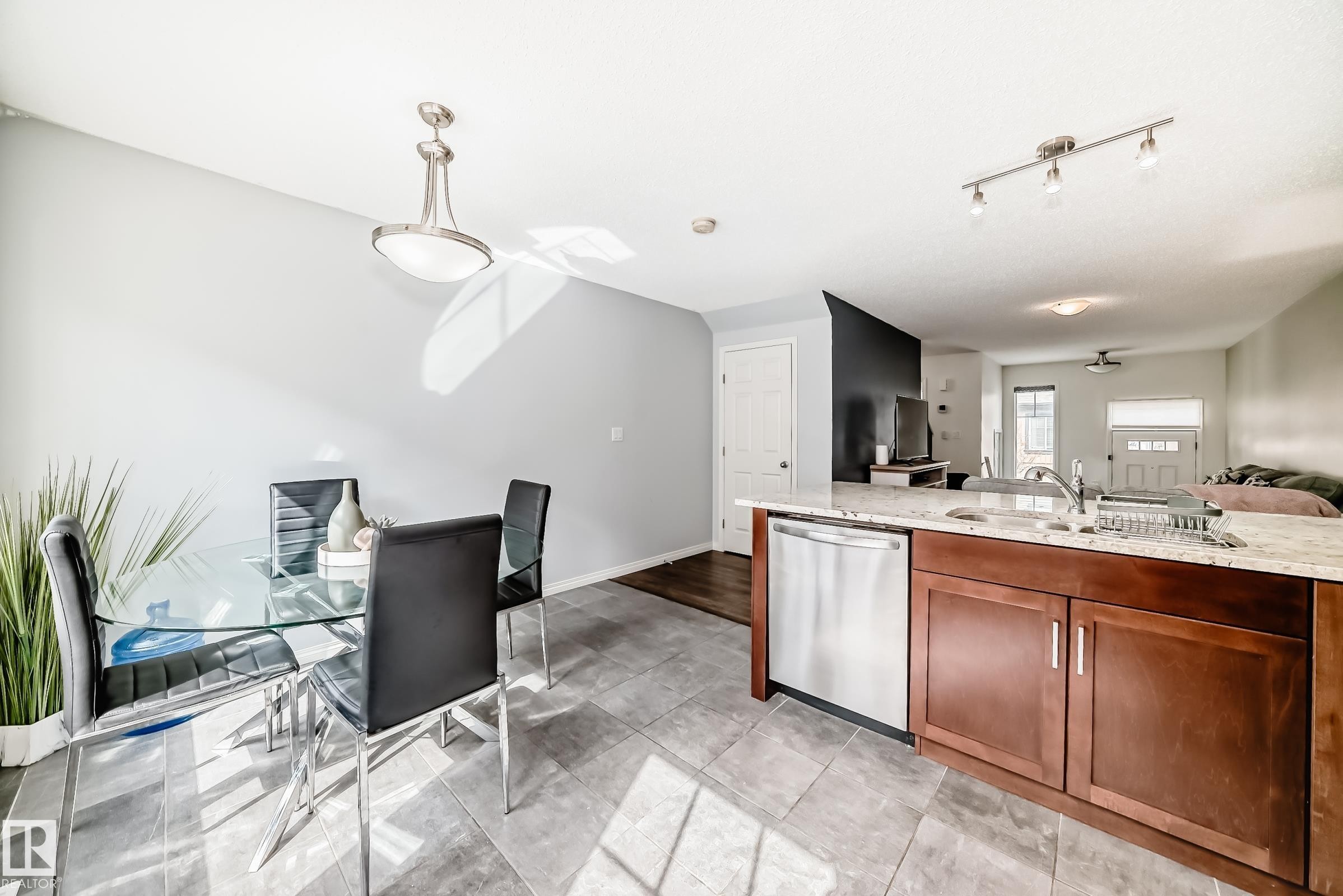 81 3305 Orchards Link Link, Edmonton, AB - Indoor Photo Showing Other Room