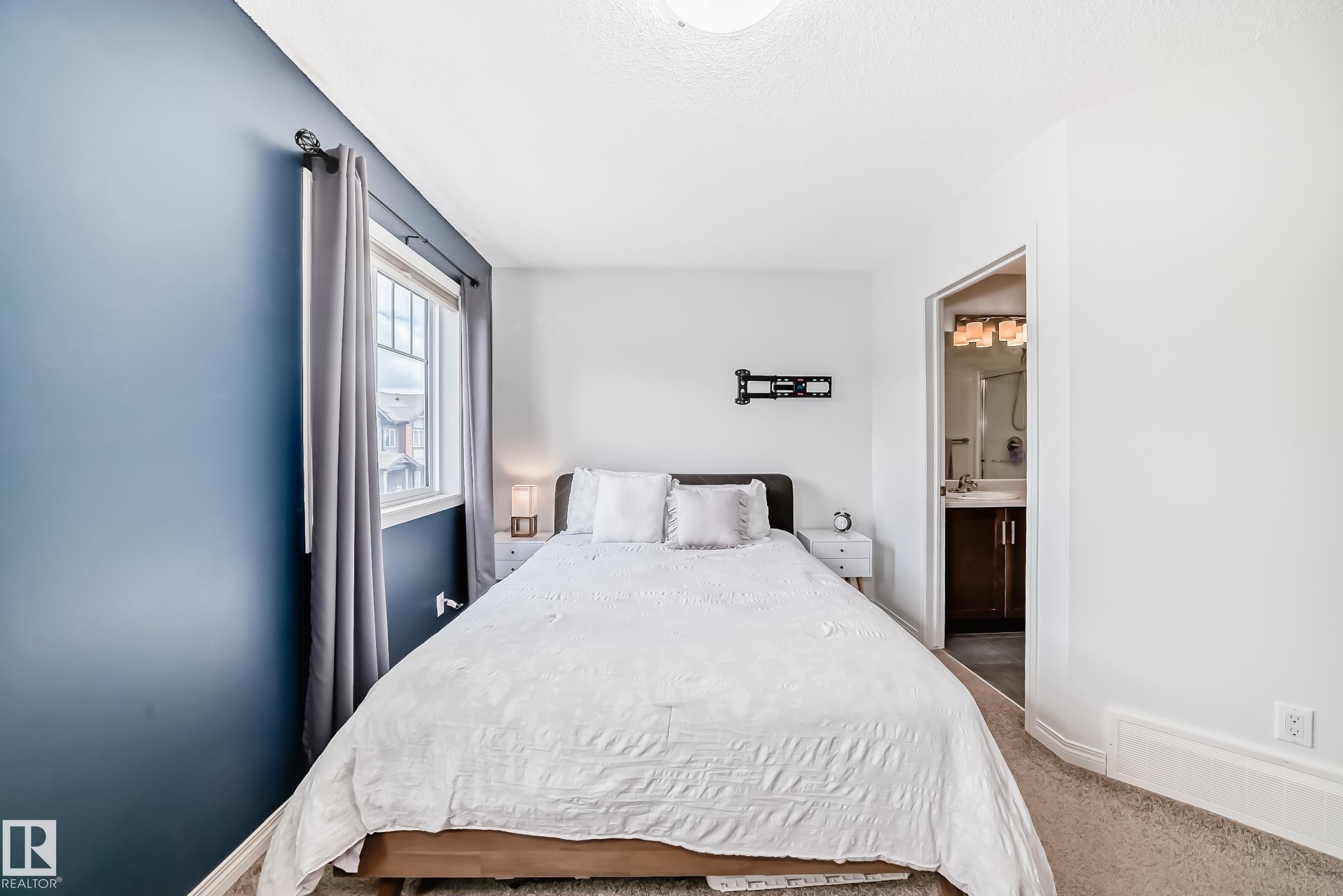 81 3305 Orchards Link Link, Edmonton, AB - Indoor Photo Showing Bedroom