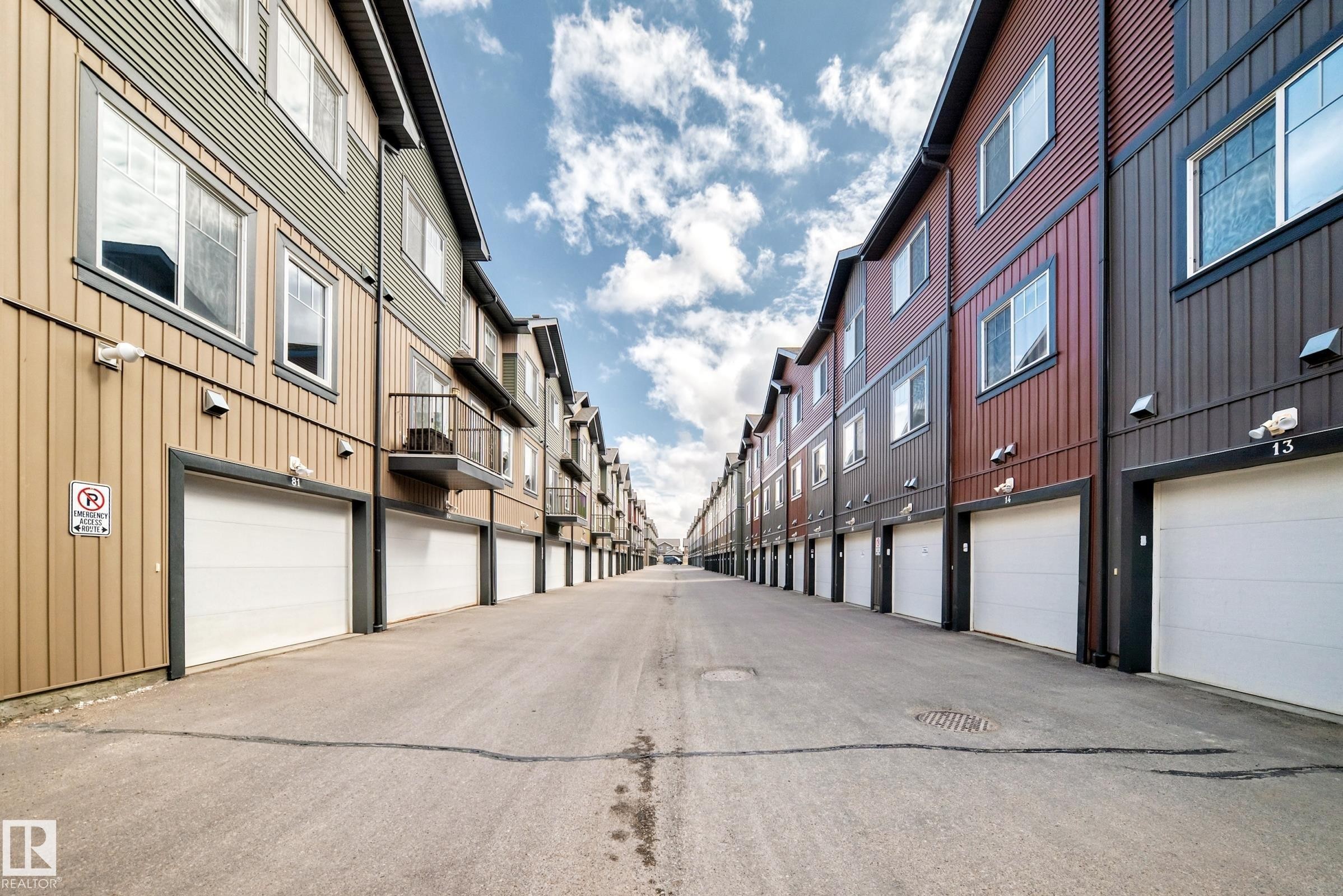 81 3305 Orchards Link Link, Edmonton, AB - Outdoor With Exterior