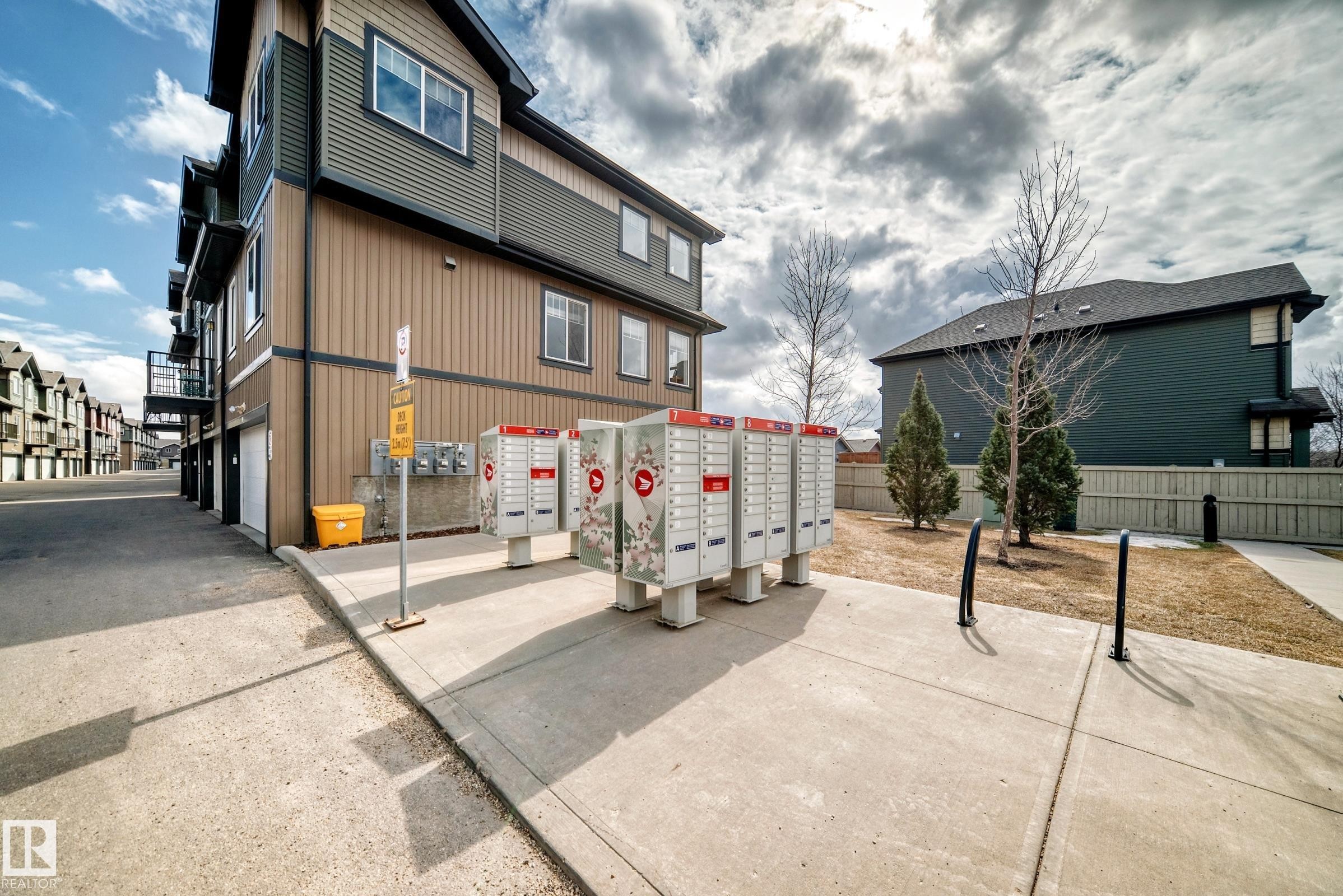 81 3305 Orchards Link Link, Edmonton, AB - Outdoor With Exterior