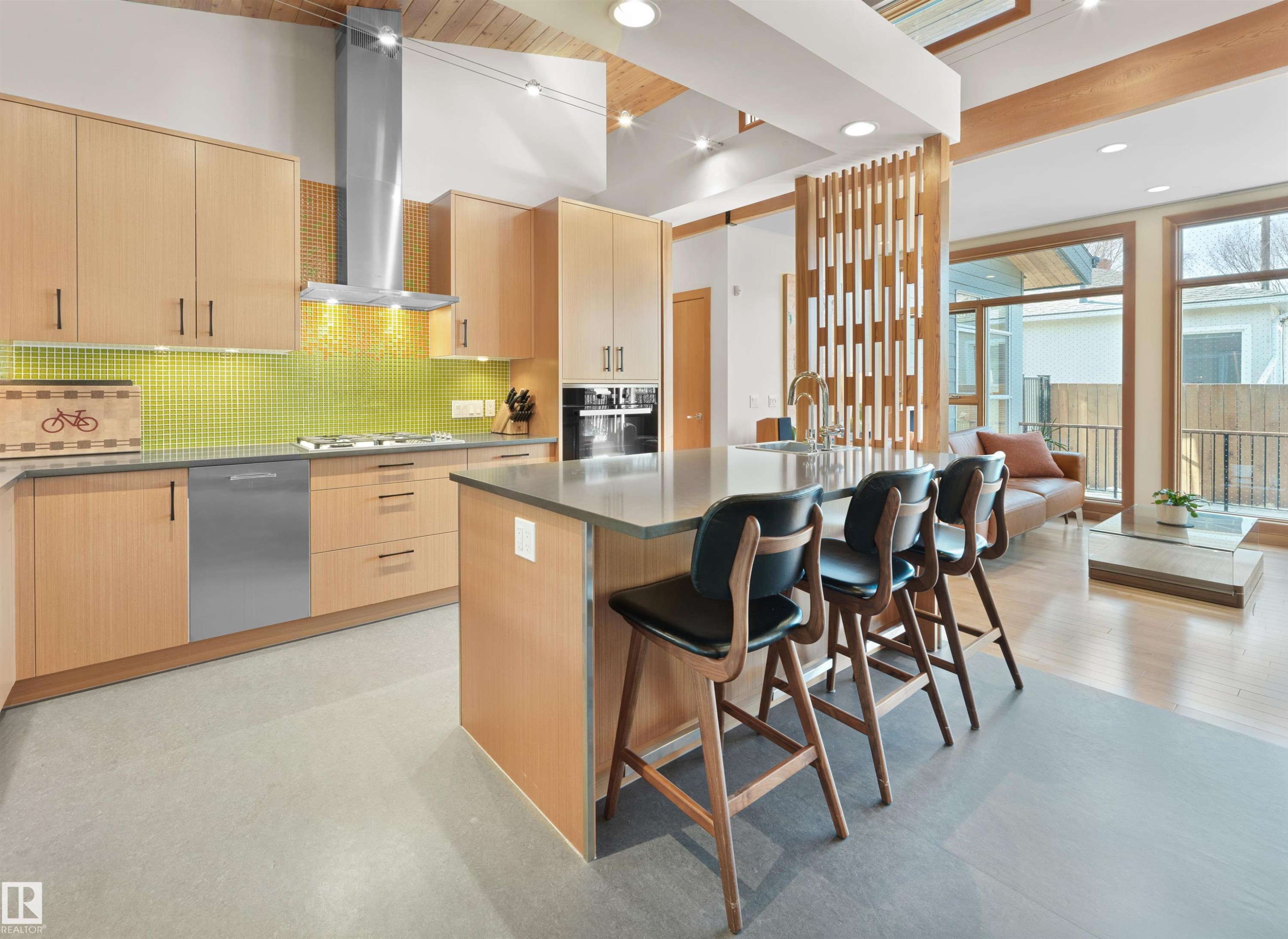 10506 137 Street, Edmonton, AB - Indoor Photo Showing Kitchen