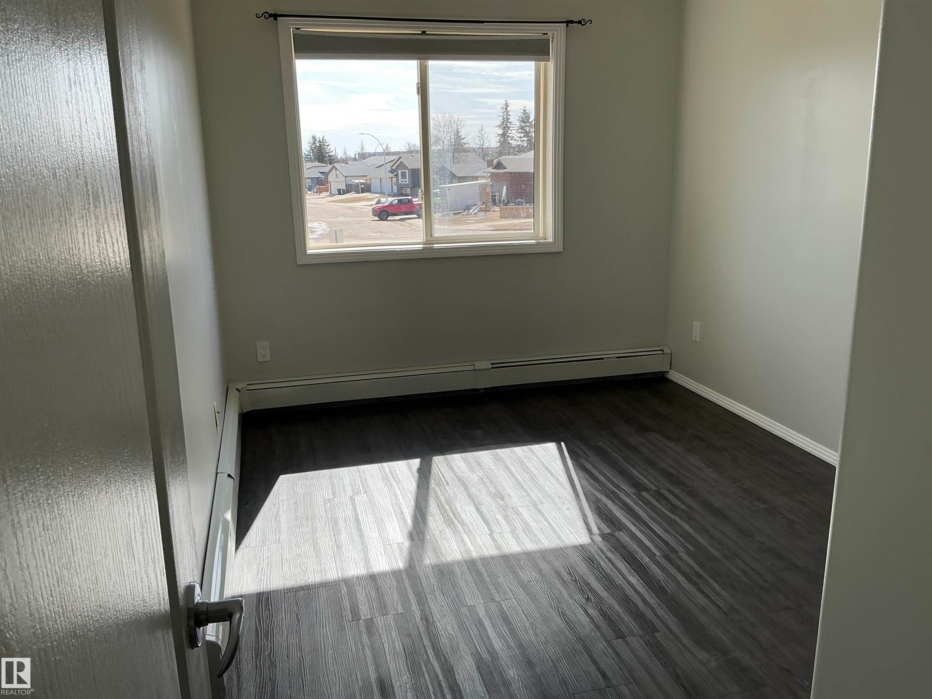 2nd Bedroom - 207 592 Hooke Road, Edmonton, AB - Indoor Photo Showing Other Room