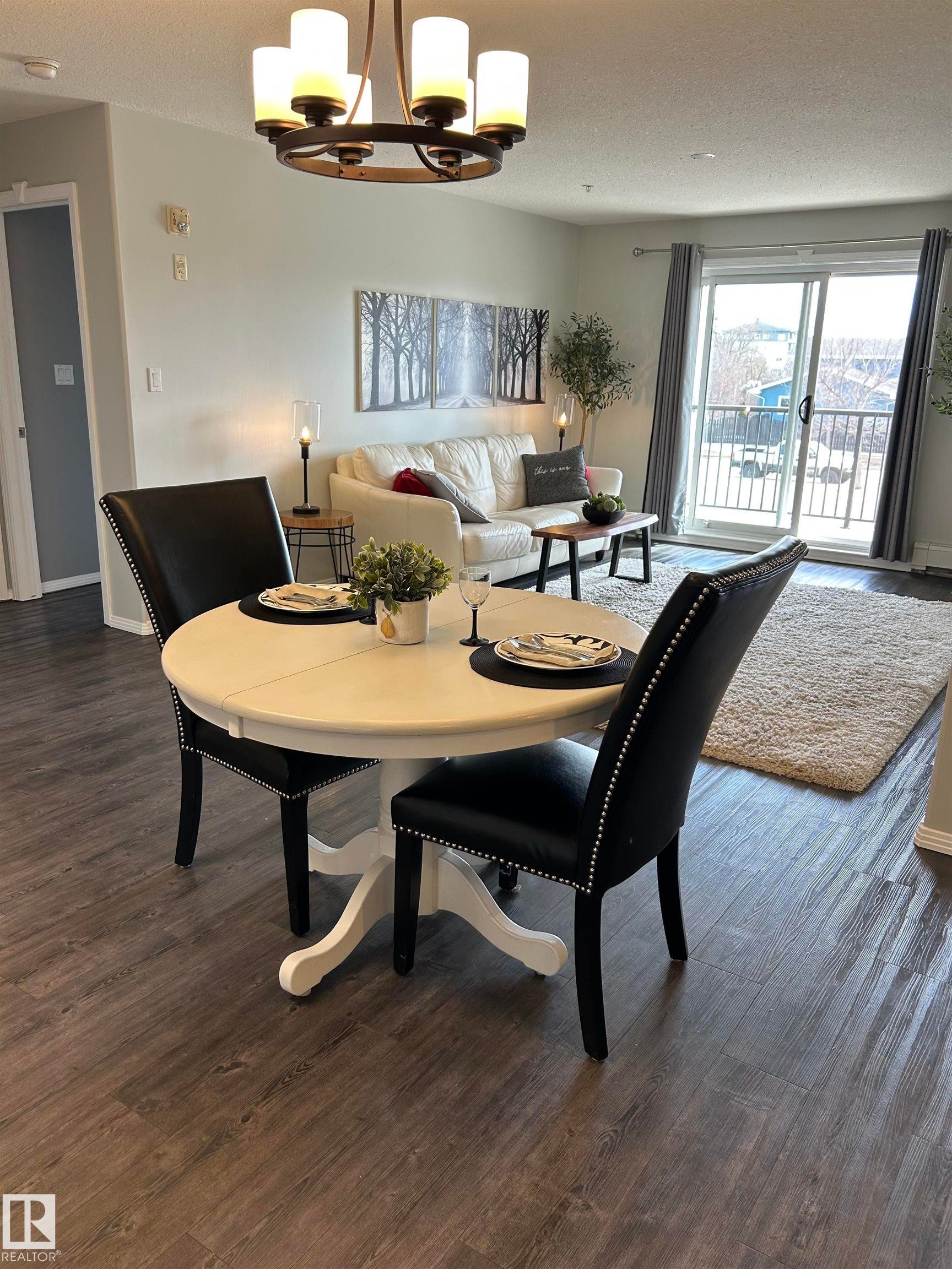 207 592 Hooke Road, Edmonton, AB - Indoor Photo Showing Dining Room