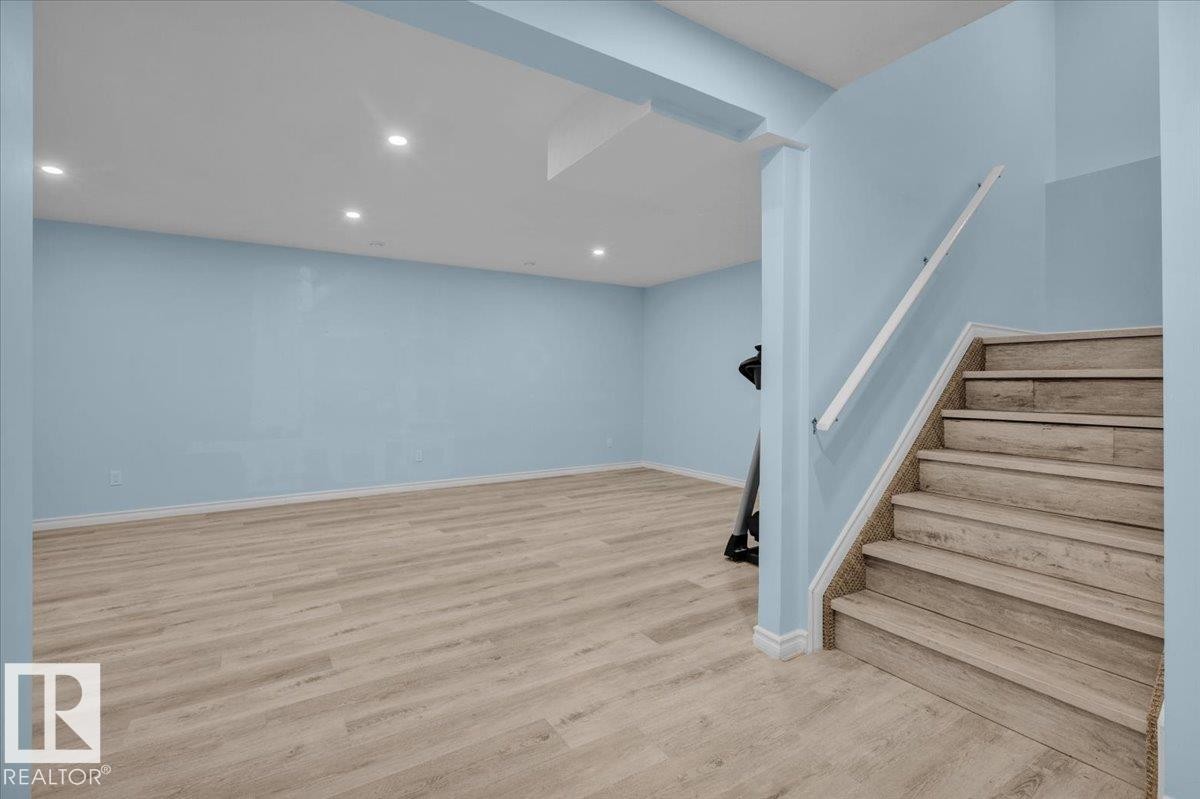 20517 98A Avenue, Edmonton, AB - Indoor Photo Showing Other Room