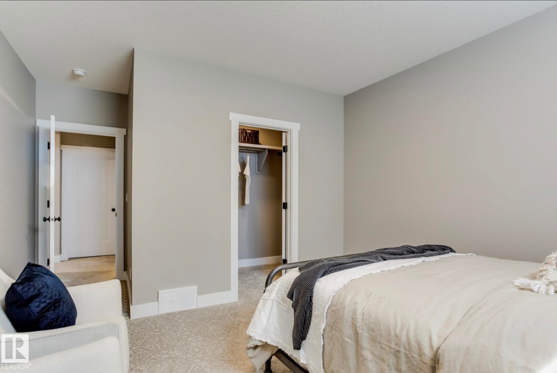 100 Redpoll Wynd, St. Albert, AB - Indoor Photo Showing Bedroom