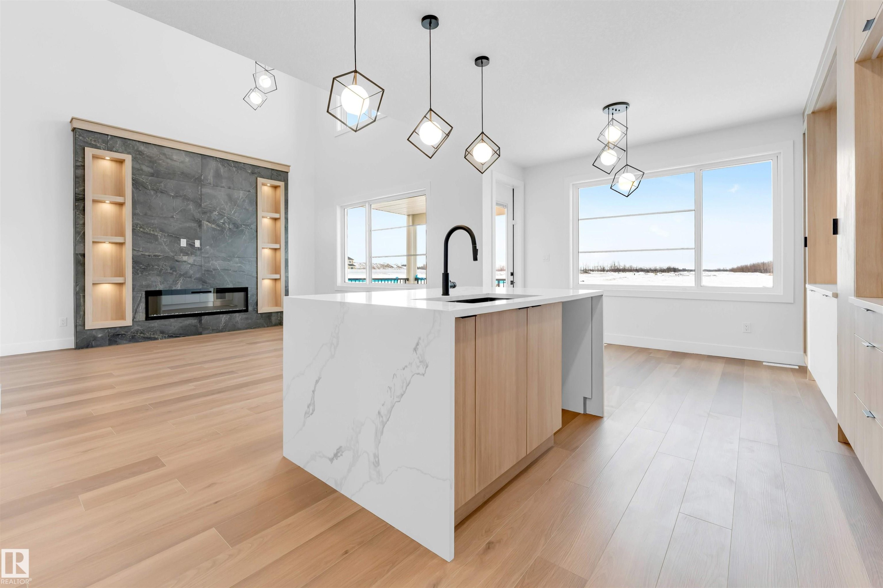 152 Edgewater Circle, Leduc, AB - Indoor Photo Showing Kitchen