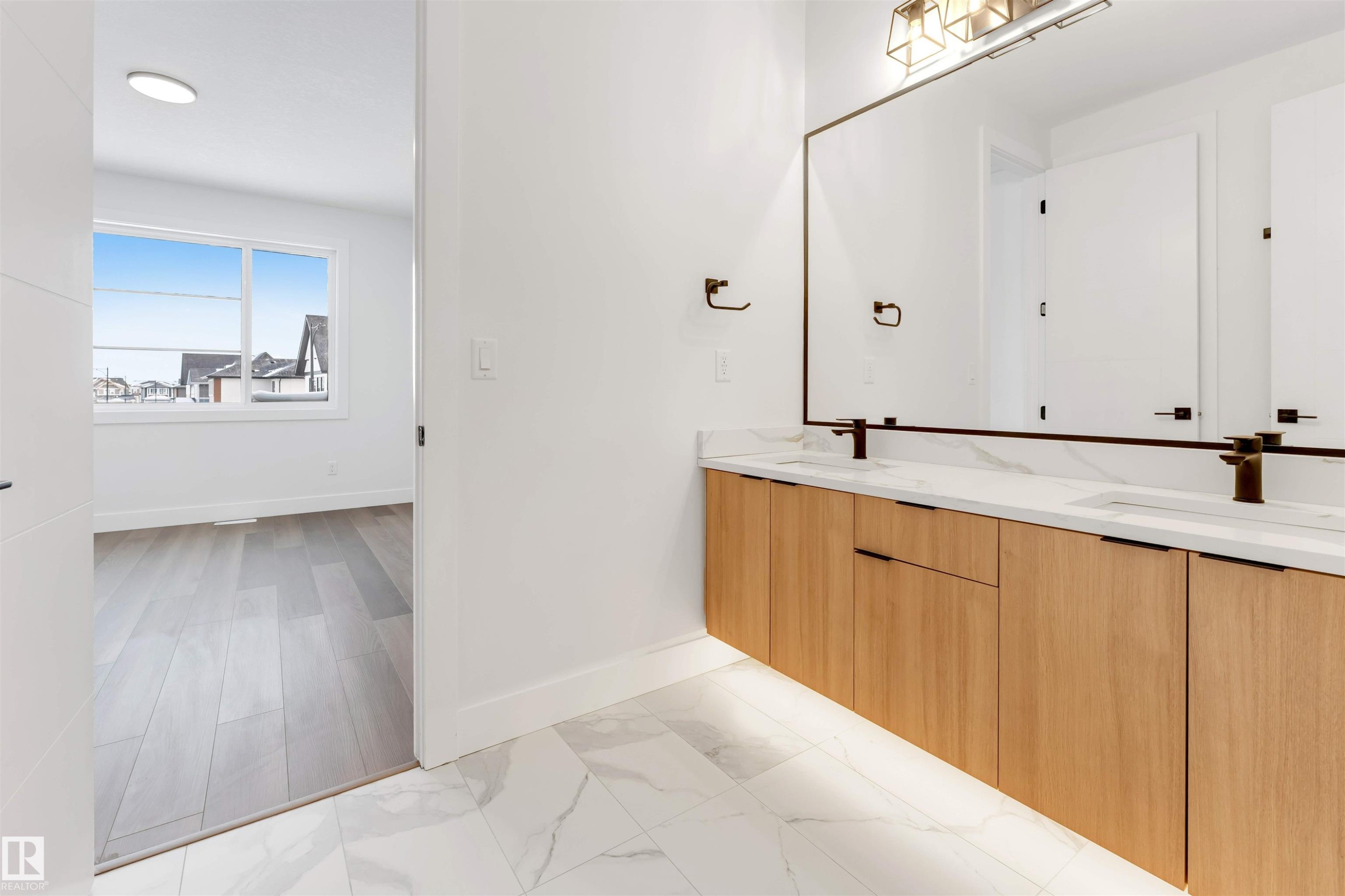 152 Edgewater Circle, Leduc, AB - Indoor Photo Showing Other Room