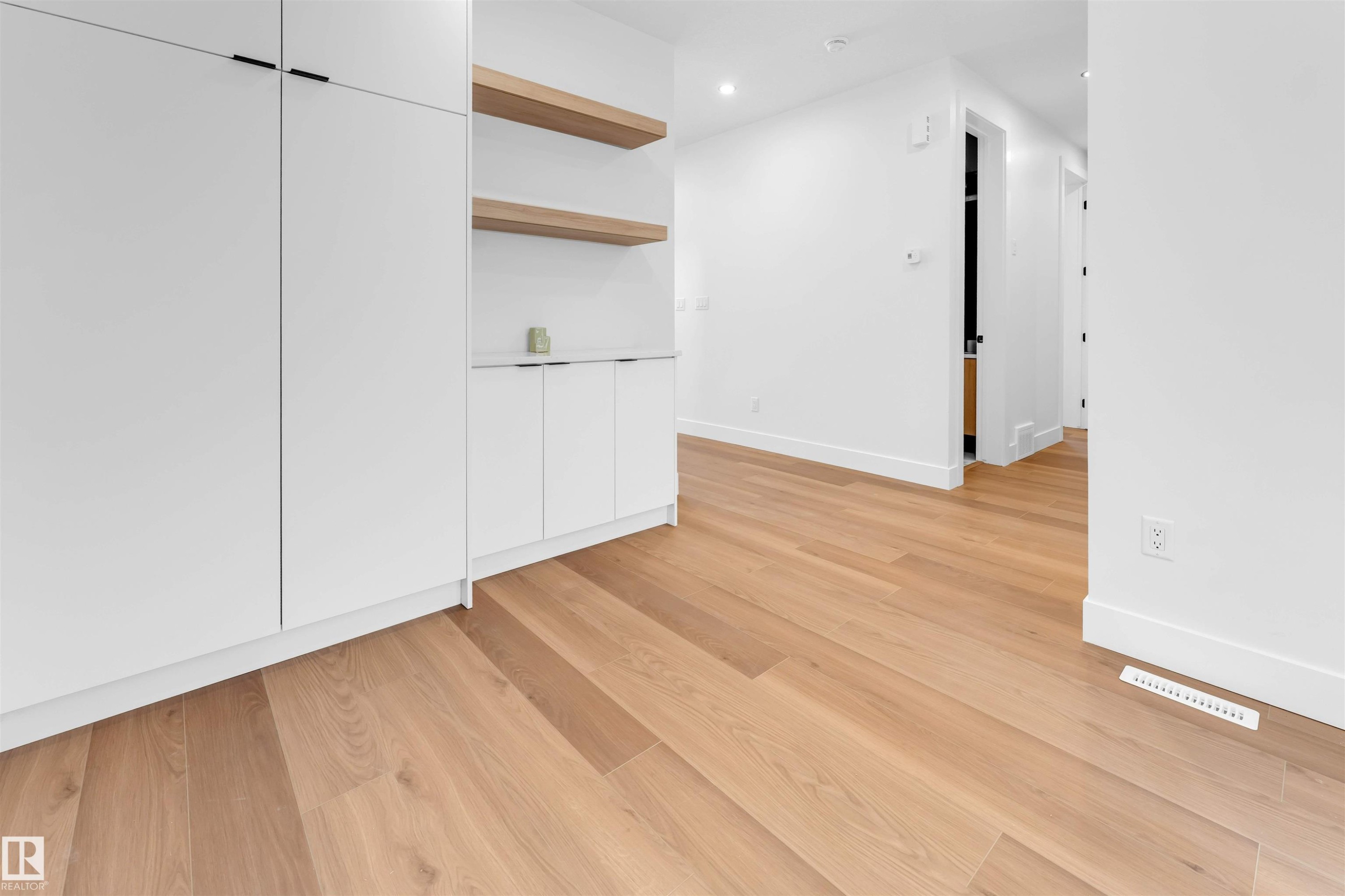 152 Edgewater Circle, Leduc, AB - Indoor Photo Showing Other Room