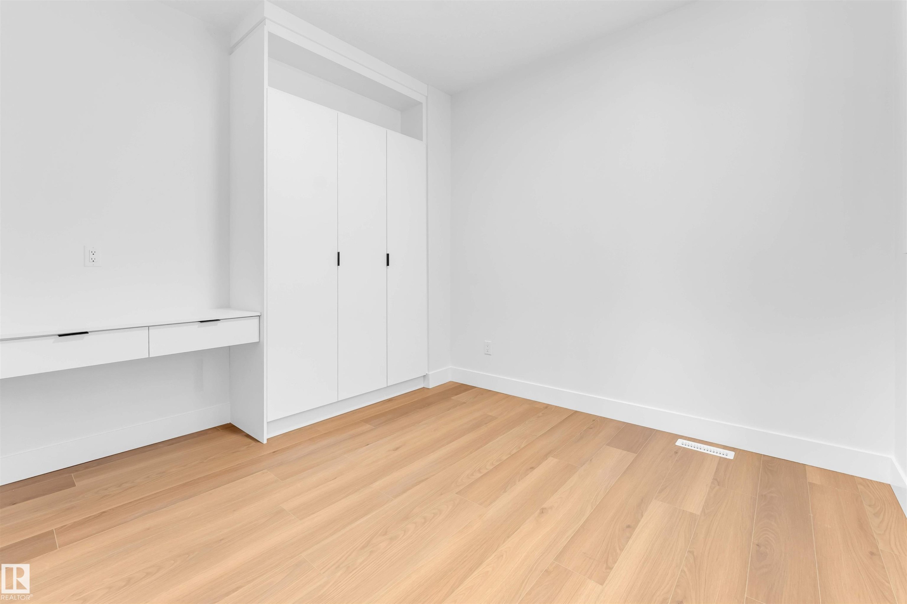 152 Edgewater Circle, Leduc, AB - Indoor Photo Showing Other Room