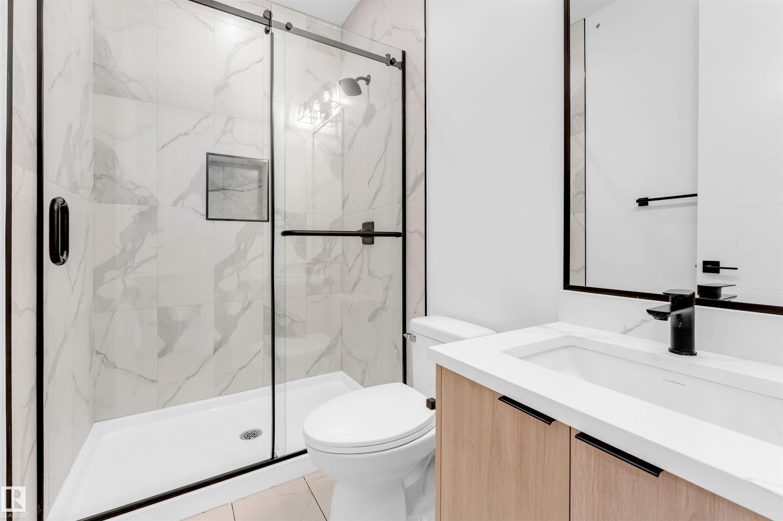 152 Edgewater Circle, Leduc, AB - Indoor Photo Showing Bathroom