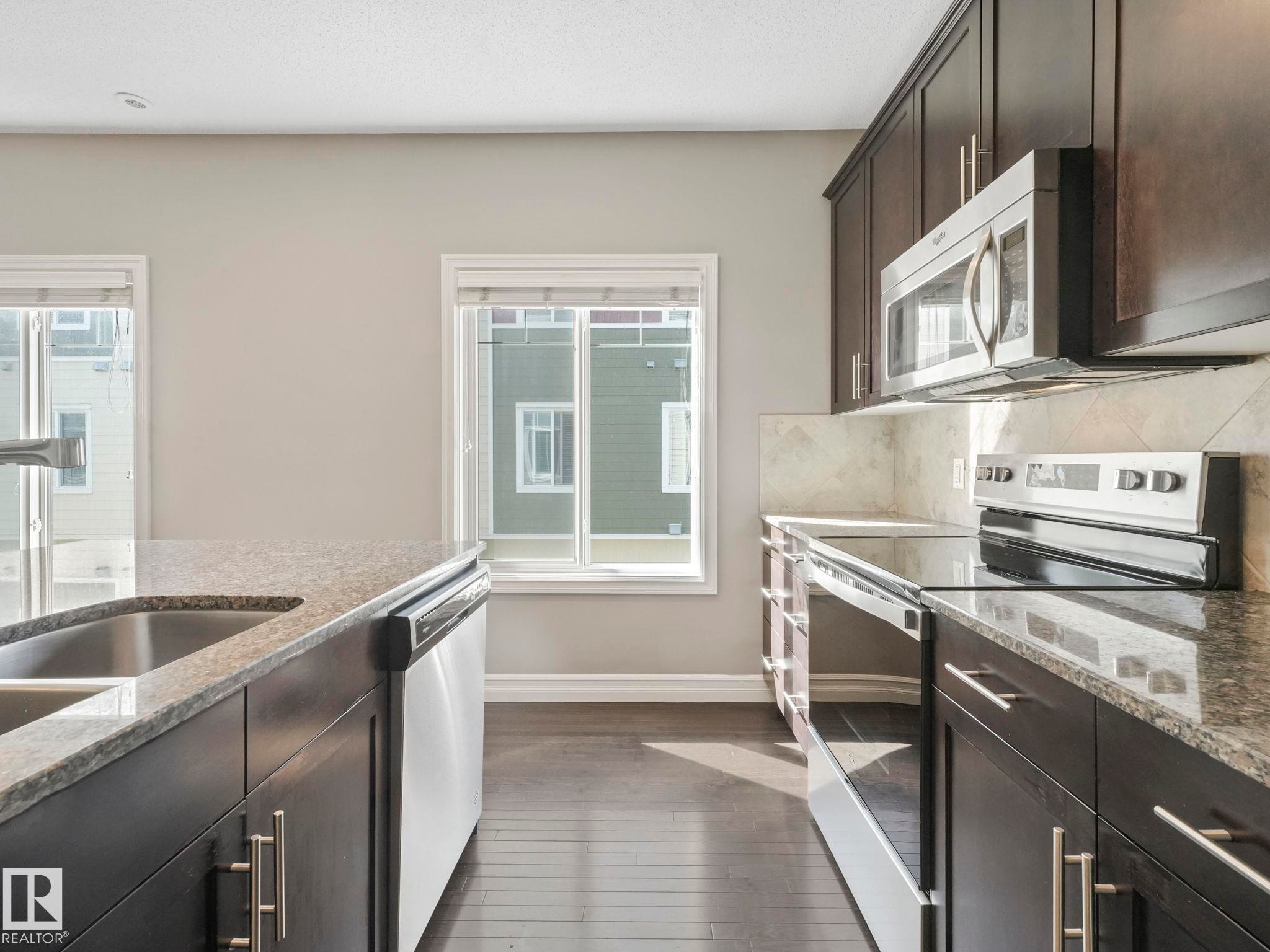81 2003 Rabbit Hill Road Nw, Edmonton, AB - Indoor Photo Showing Kitchen With Stainless Steel Kitchen With Upgraded Kitchen