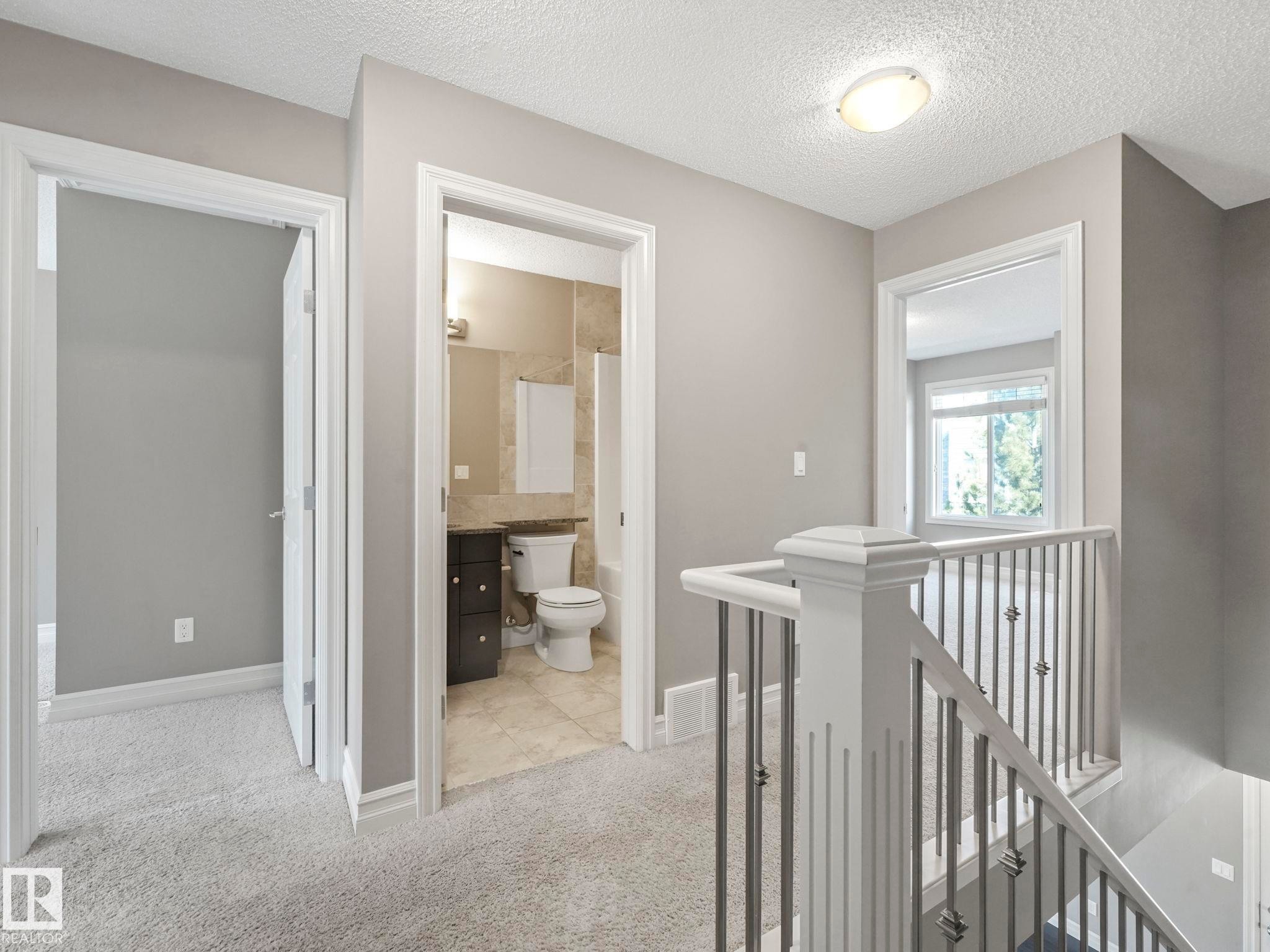 81 2003 Rabbit Hill Road Nw, Edmonton, AB - Indoor Photo Showing Other Room