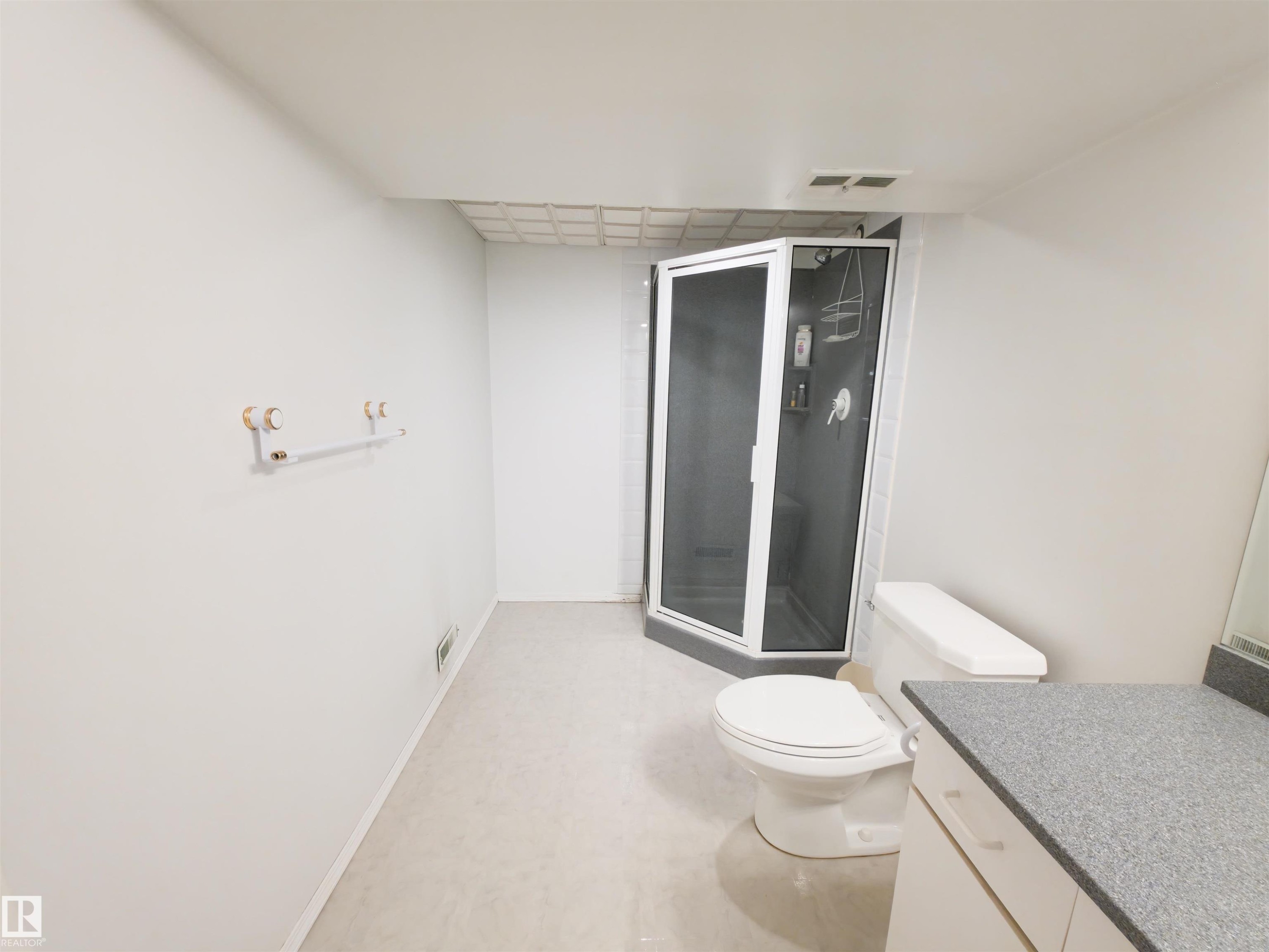 119 Castle Keep, Edmonton, AB - Indoor