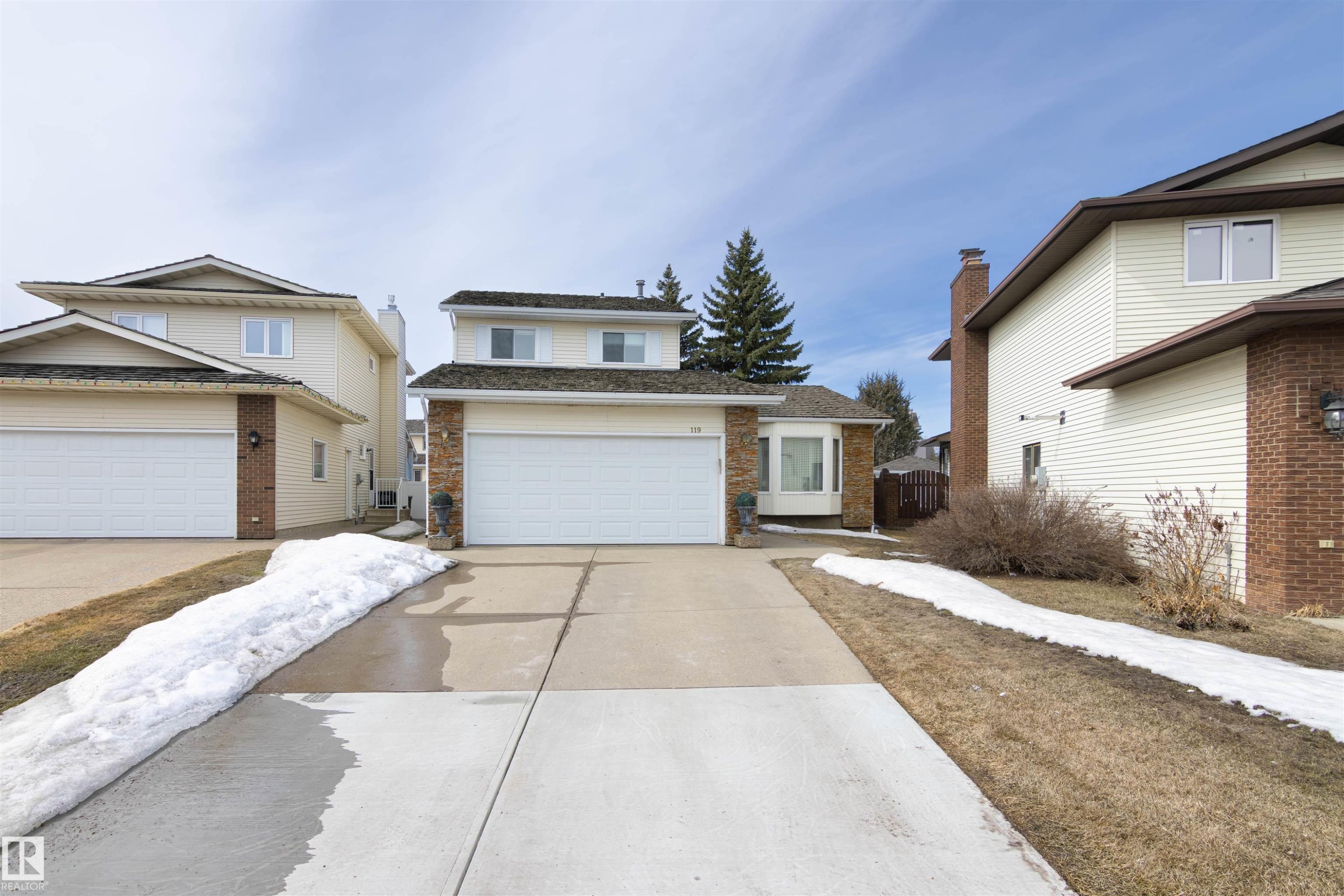 119 Castle Keep, Edmonton, AB - Outdoor With Facade