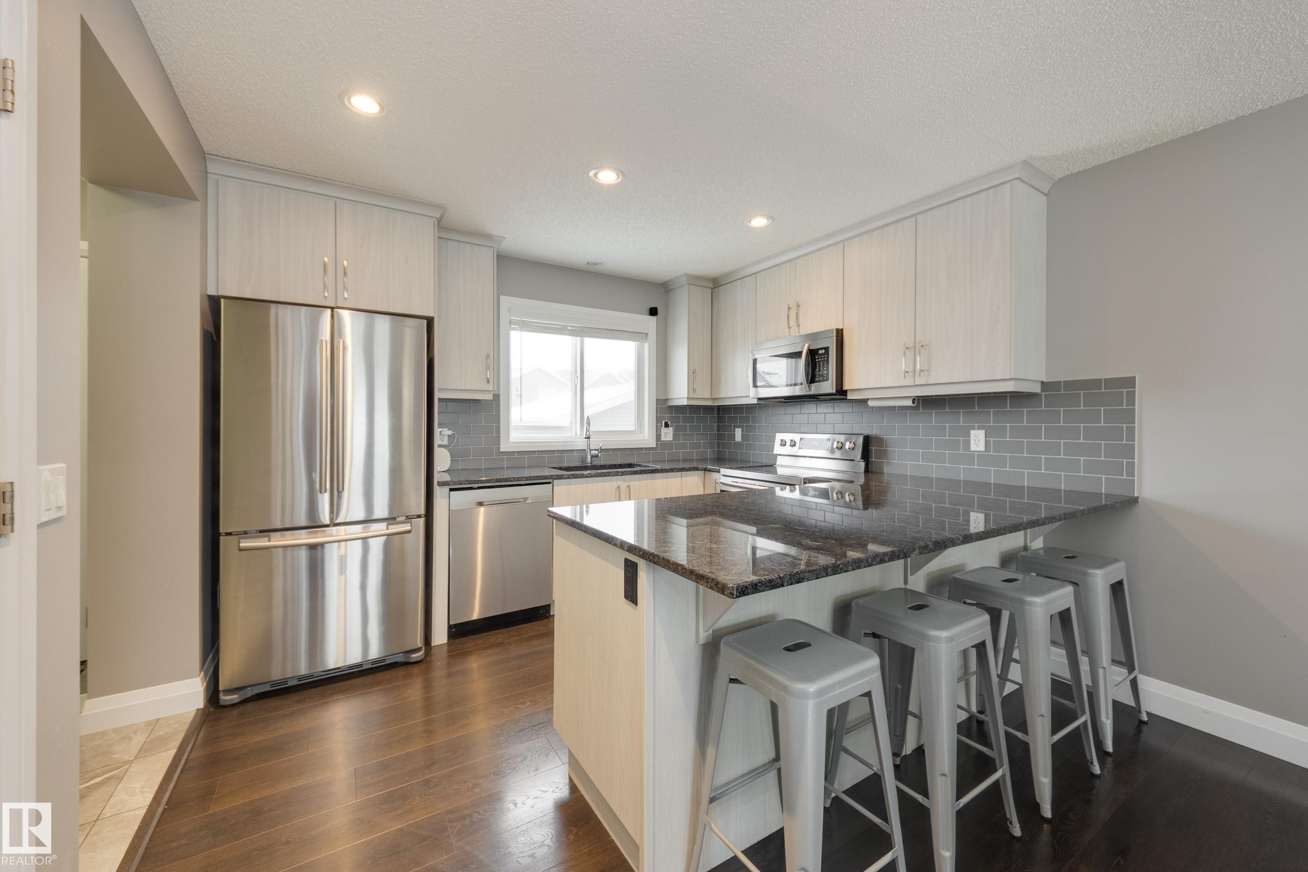 232 Southfork Drive, Leduc, AB - Indoor Photo Showing Kitchen