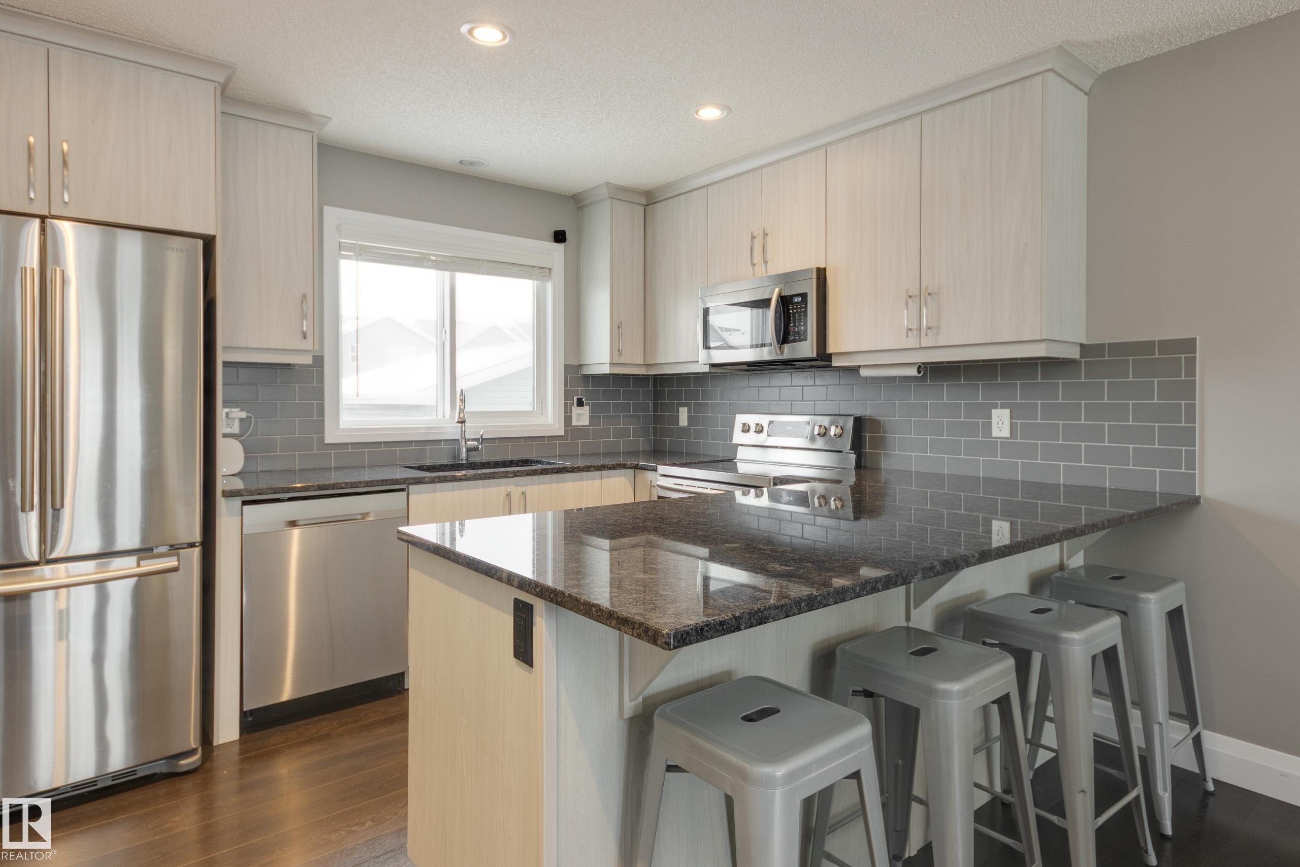 232 Southfork Drive, Leduc, AB - Indoor Photo Showing Kitchen