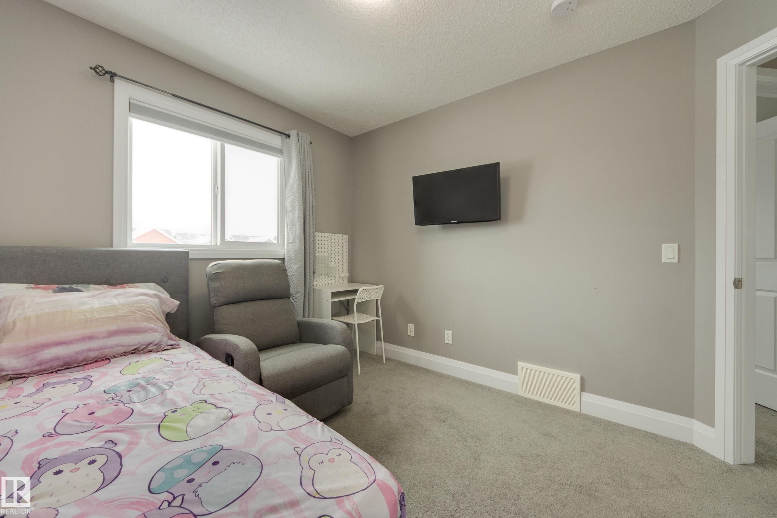 232 Southfork Drive, Leduc, AB - Indoor Photo Showing Bedroom