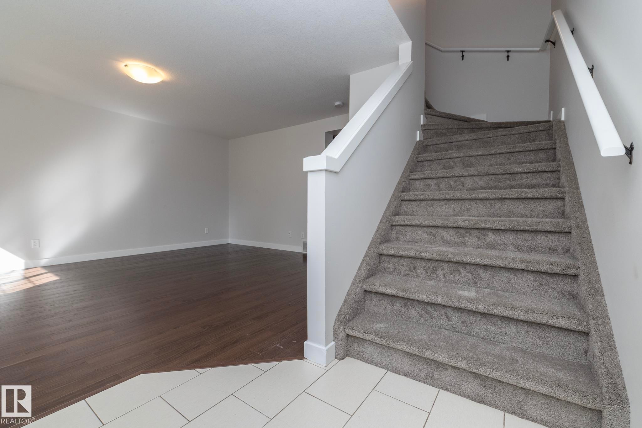 197 Birchwood Close, Devon, AB - Indoor Photo Showing Other Room